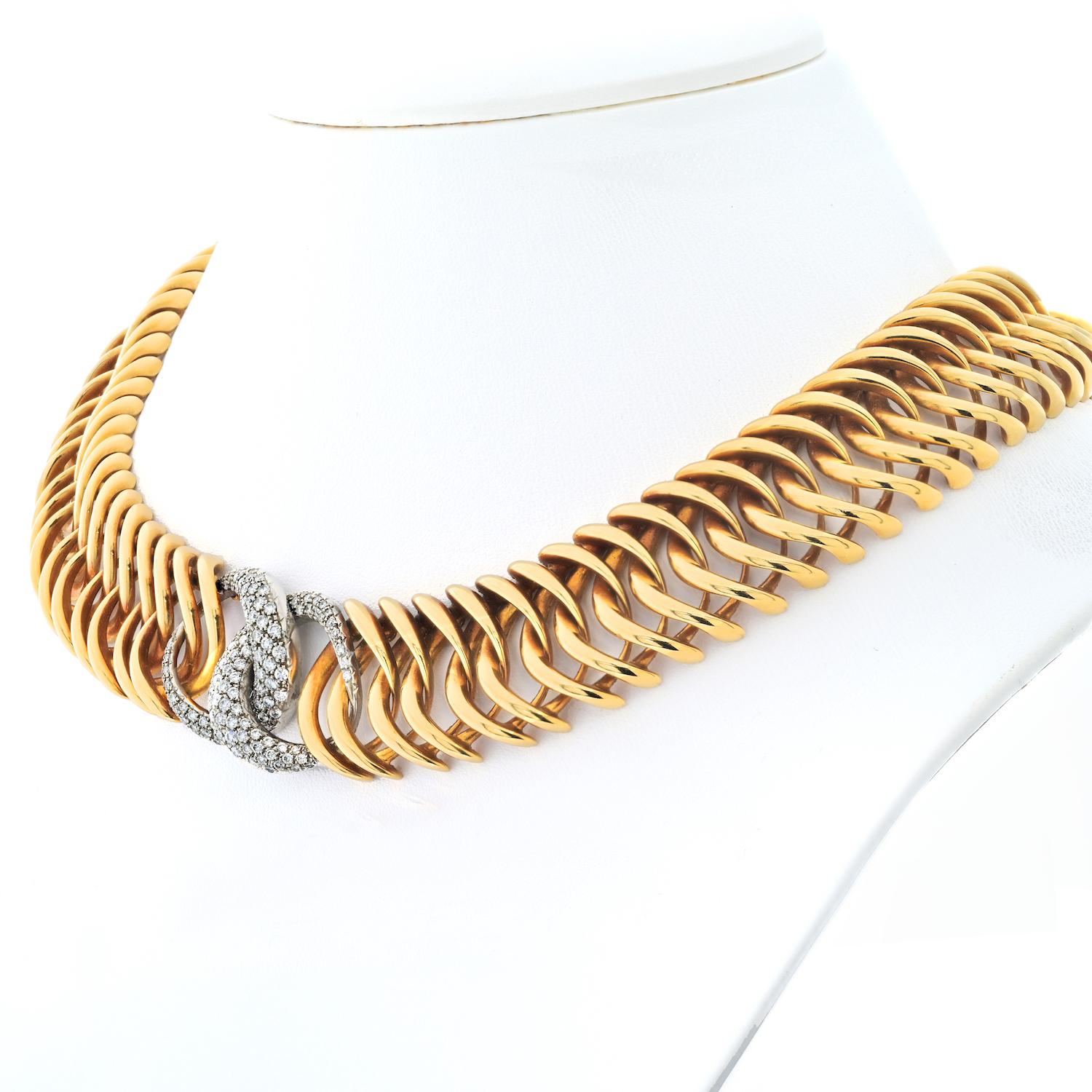 Modern Verdura 18 Karat Yellow Gold Double Crescent Chain Link Necklace For Sale