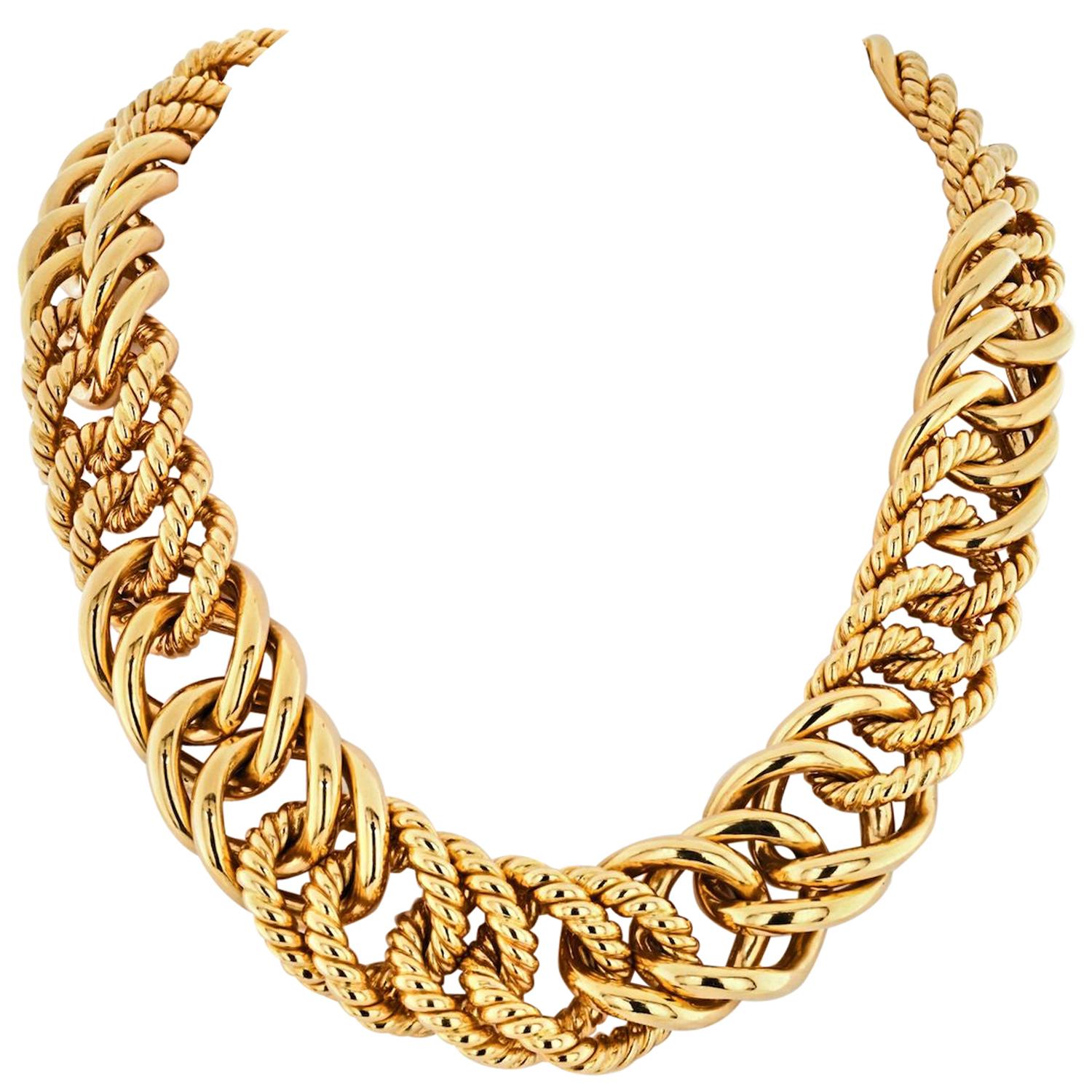 Verdura 18 Karat Yellow Gold Double Crescent Chain Link Necklace