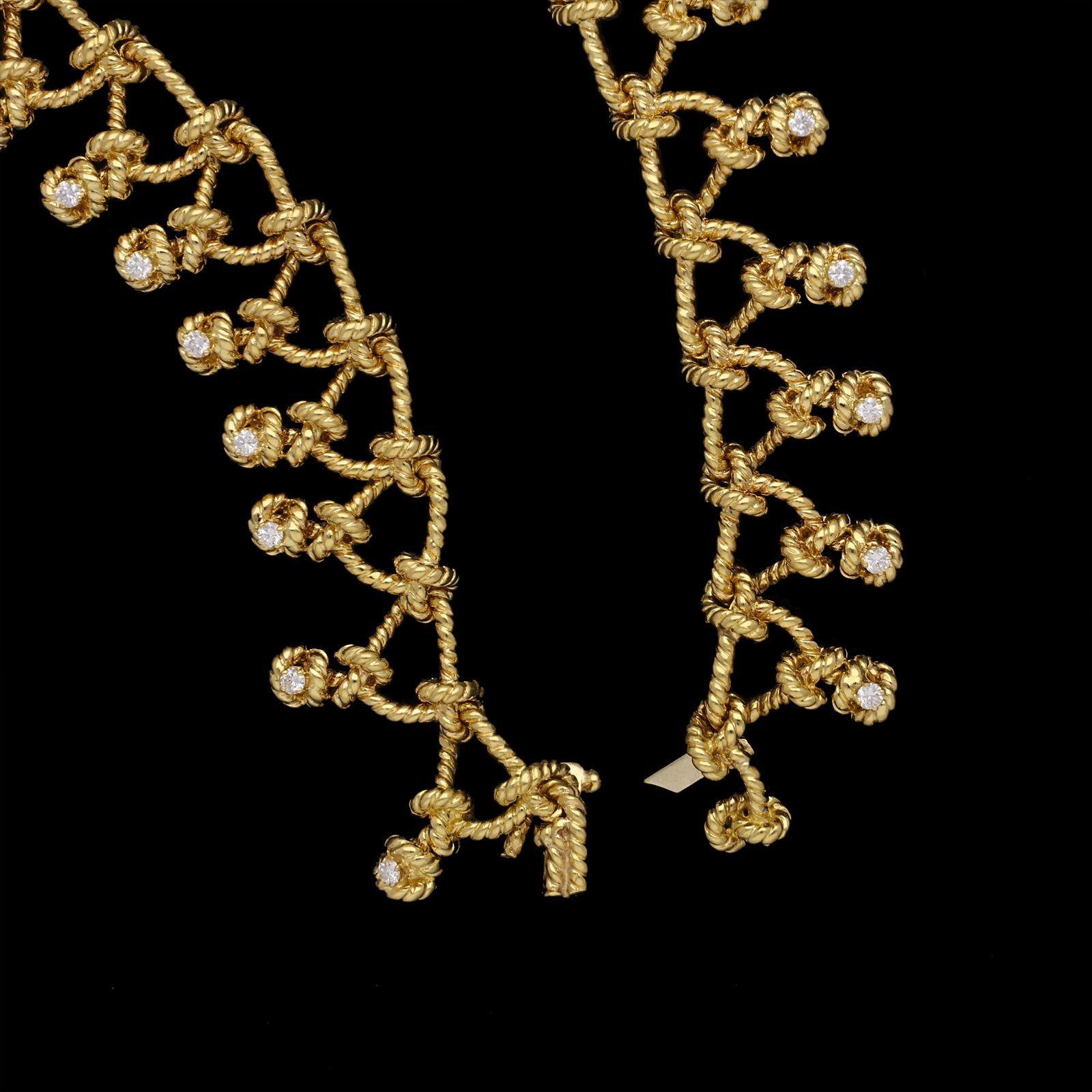 18 Karat Gelbgold und runder Brillant-Diamant 'Regatta' Halskette von Verdura (Brillantschliff) im Angebot