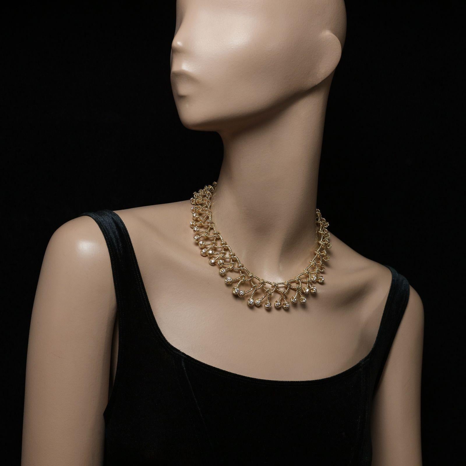 Verdura 18ct Yellow Gold and Round Brilliant Diamond 'Regatta' Necklace In Good Condition For Sale In London, GB