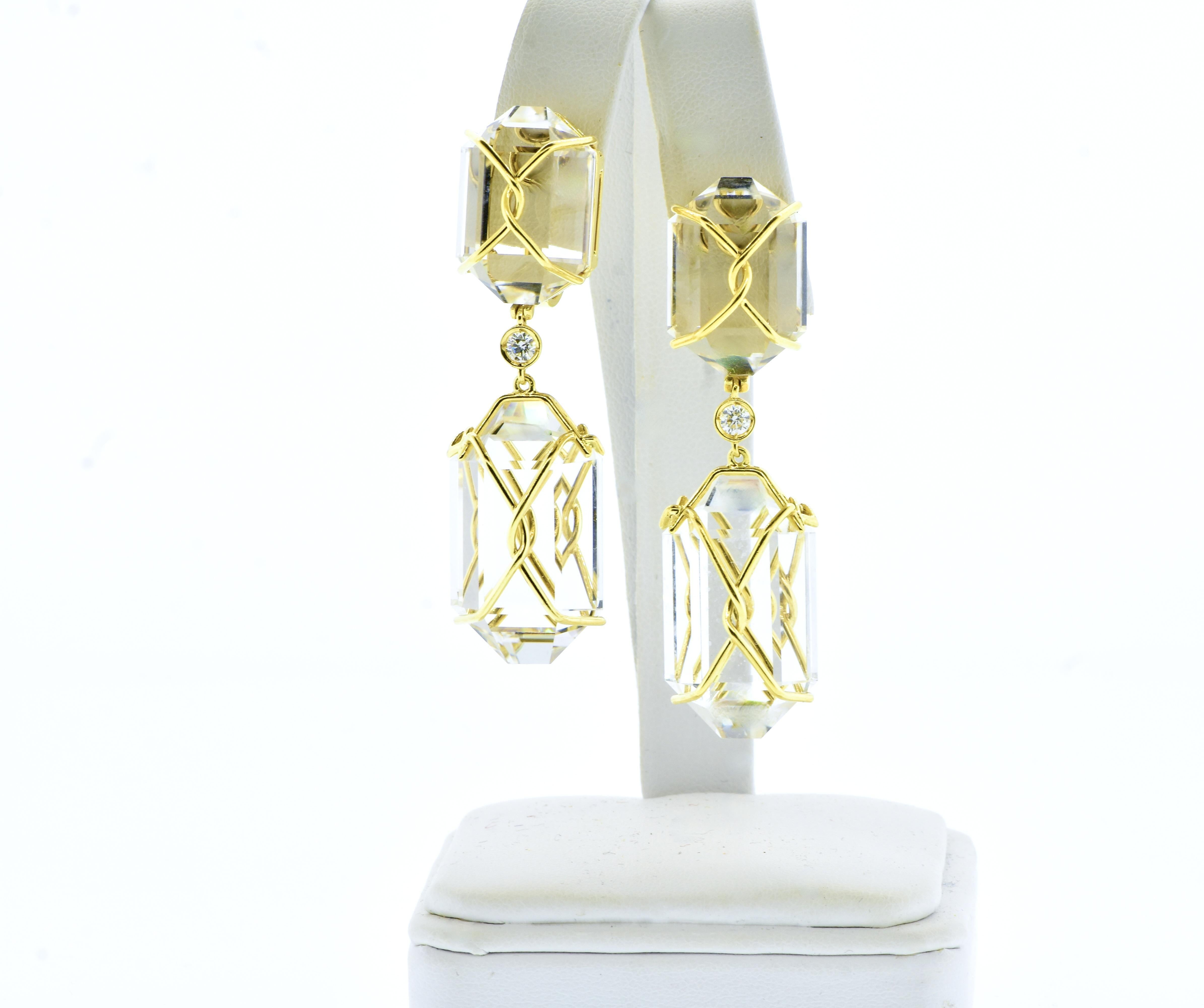 Lange Verdura-Ohrringe aus 18 Karat Diamanten und Bergkristall, Italien. im Zustand „Hervorragend“ in Aspen, CO