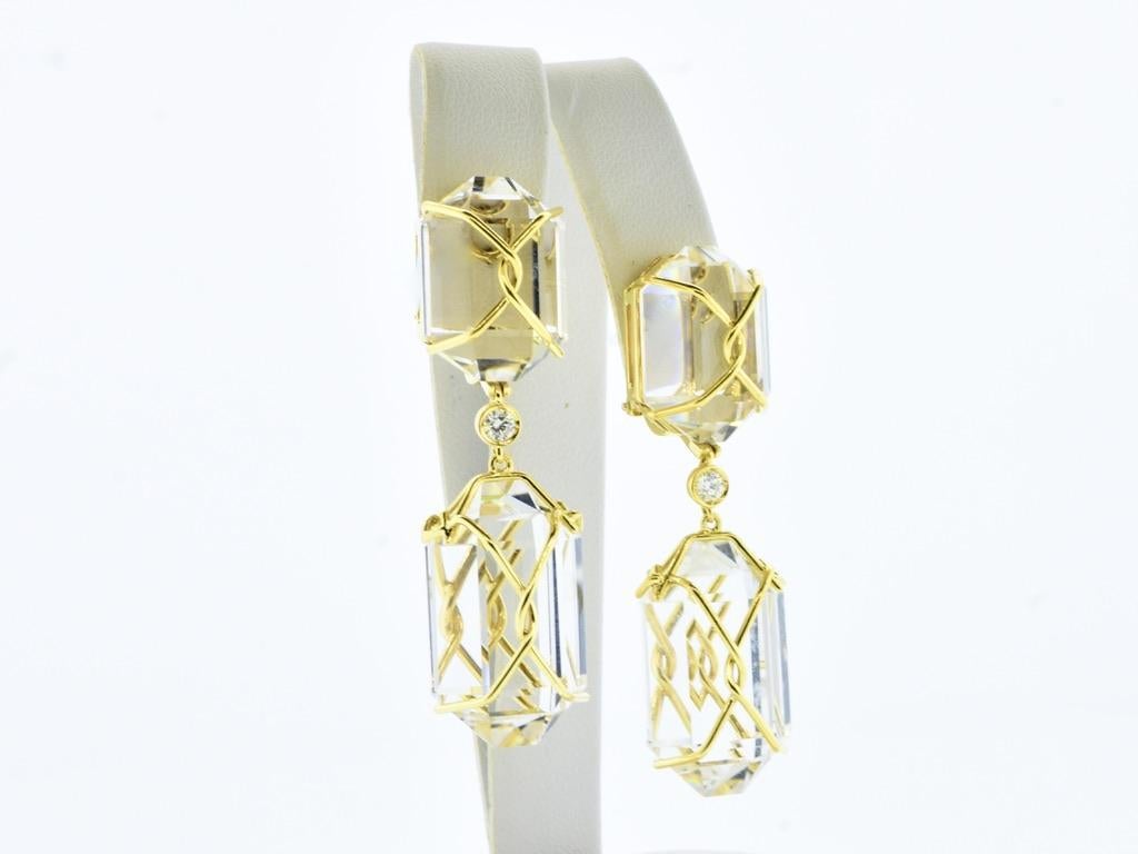 Lange Verdura-Ohrringe aus 18 Karat Diamanten und Bergkristall, Italien. für Damen oder Herren