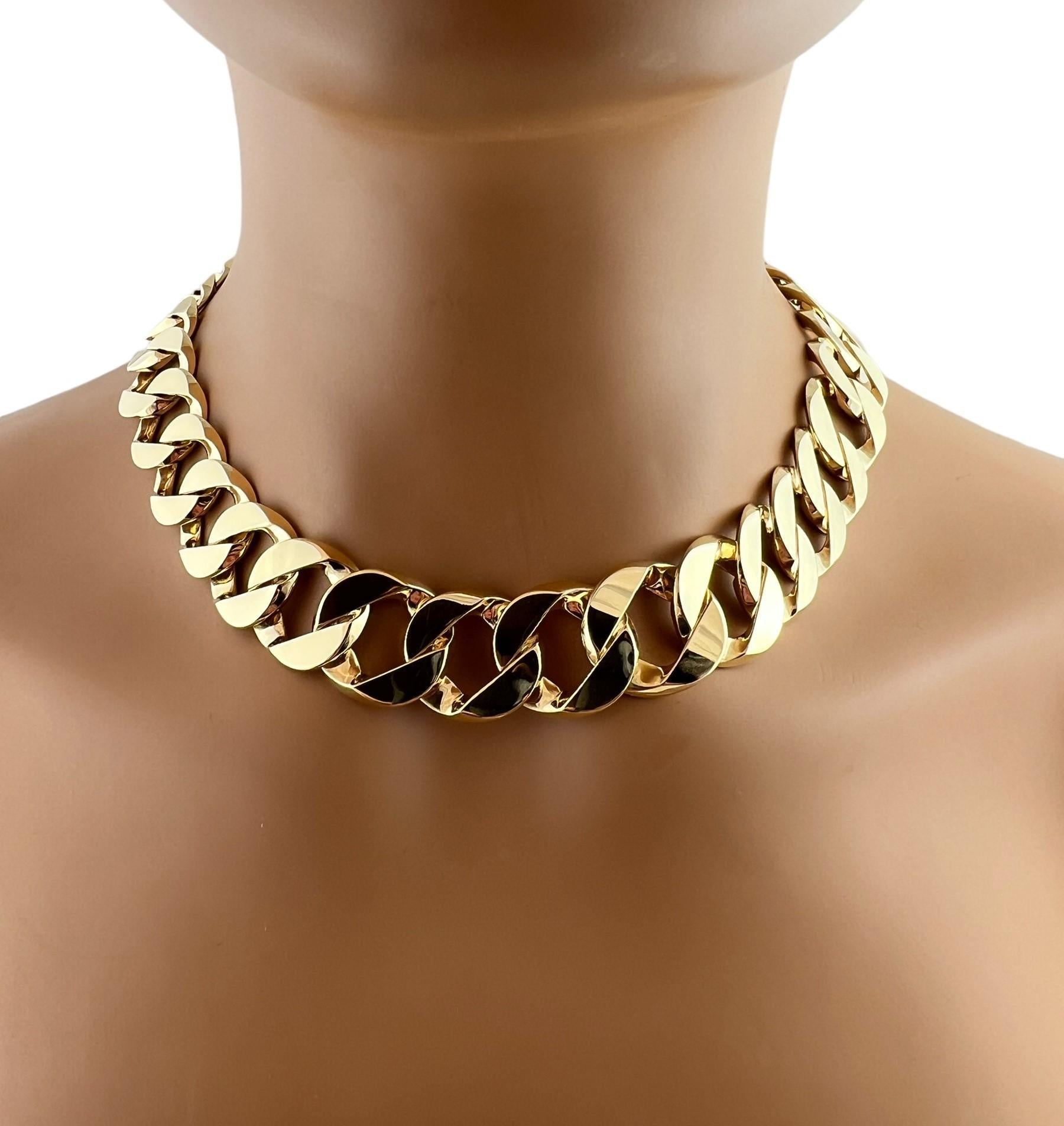 1970's Verdura 18K Yellow Gold Classic Heavy Gold Link Necklace 19