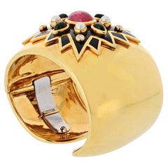 Verdura 18K Yellow Gold Maltese Cross Sunburst Vintage Bracelet