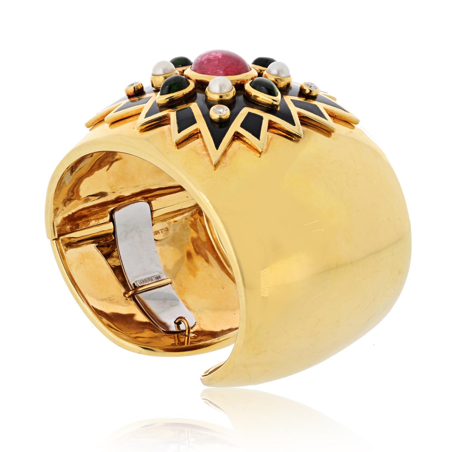 Modern Verdura 18K Yellow Gold Maltese Cross Sunburst Vintage Bracelet For Sale