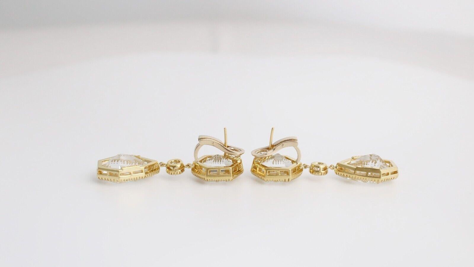 Verdura 18k Yellow Gold White Topaz Dangle Earrings, 26.0g In Excellent Condition For Sale In Providence, RI