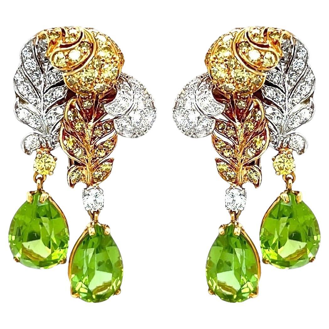 Verdura 1960 Boucles d'oreilles double "Plume" en péridot et diamant