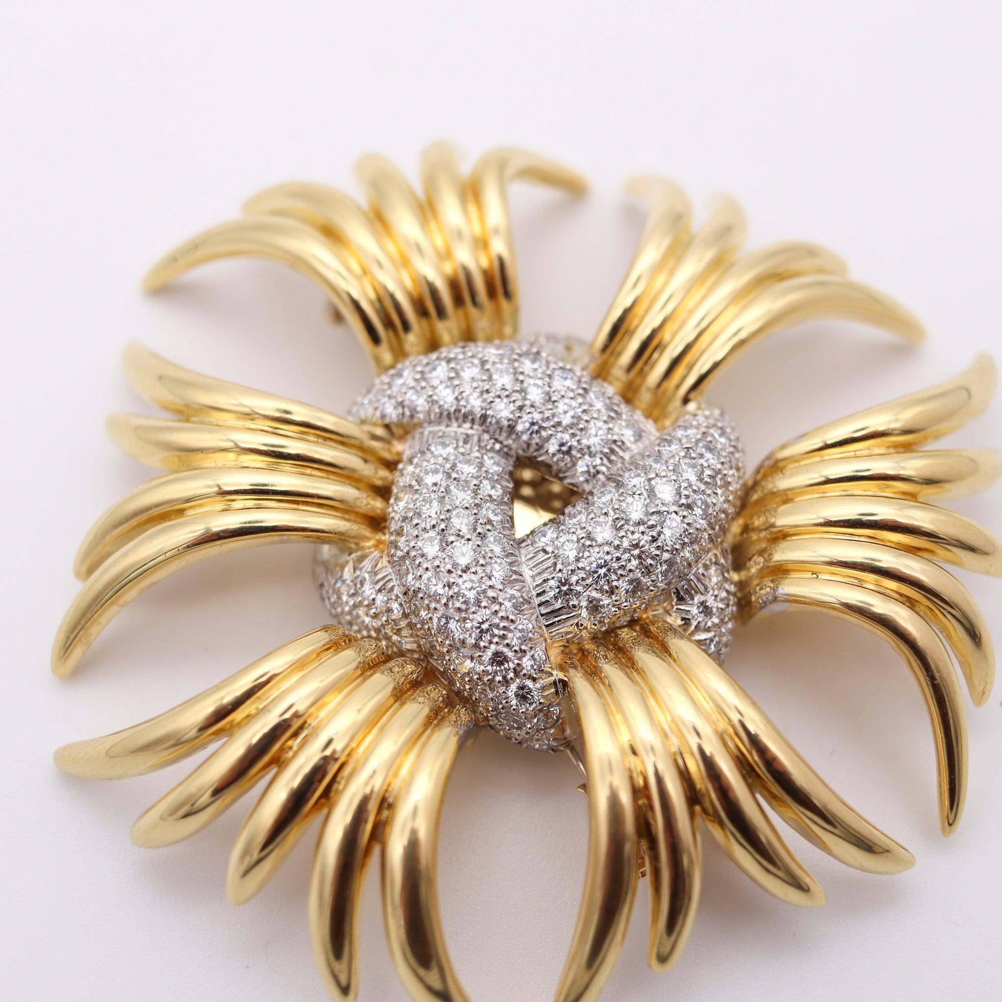 Women's or Men's VERDURA 1970 Large Brooch Pendant In 18Kt Gold Platinum And 9.66 Ctw Diamonds For Sale