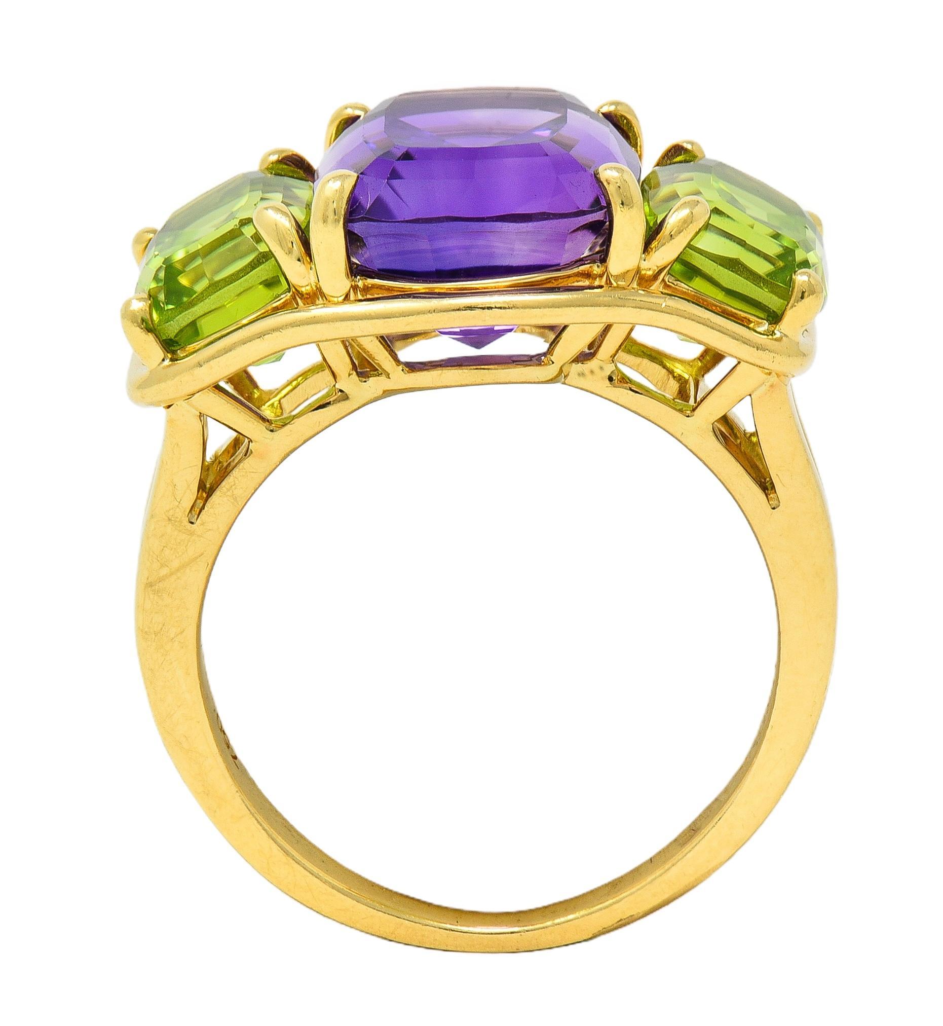 Verdura 1990 Ametista Peridoto Oro Giallo 18 Carati Anello Vintage con Tre Pietre in vendita 4