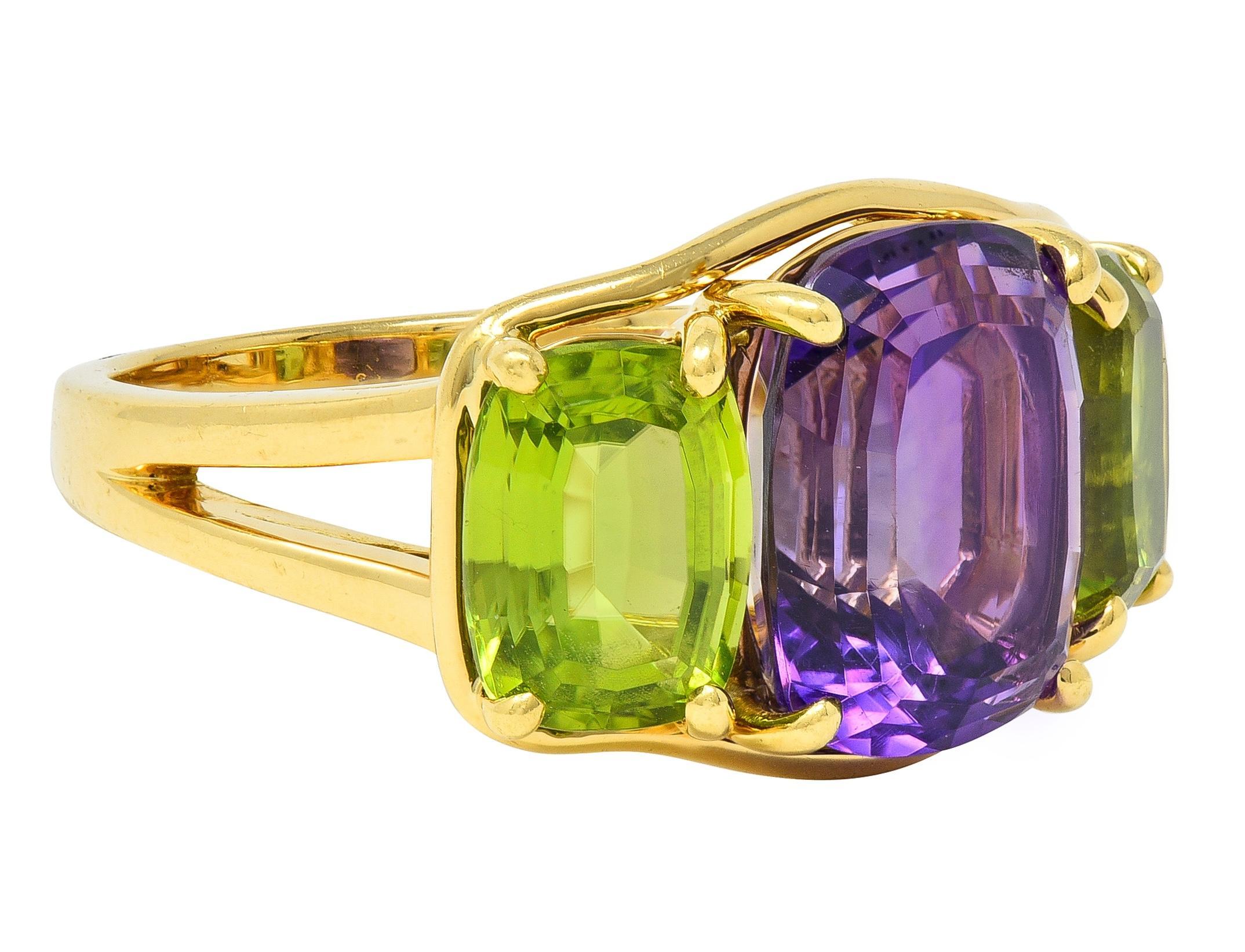 Moderno Verdura 1990 Ametista Peridoto Oro Giallo 18 Carati Anello Vintage con Tre Pietre in vendita