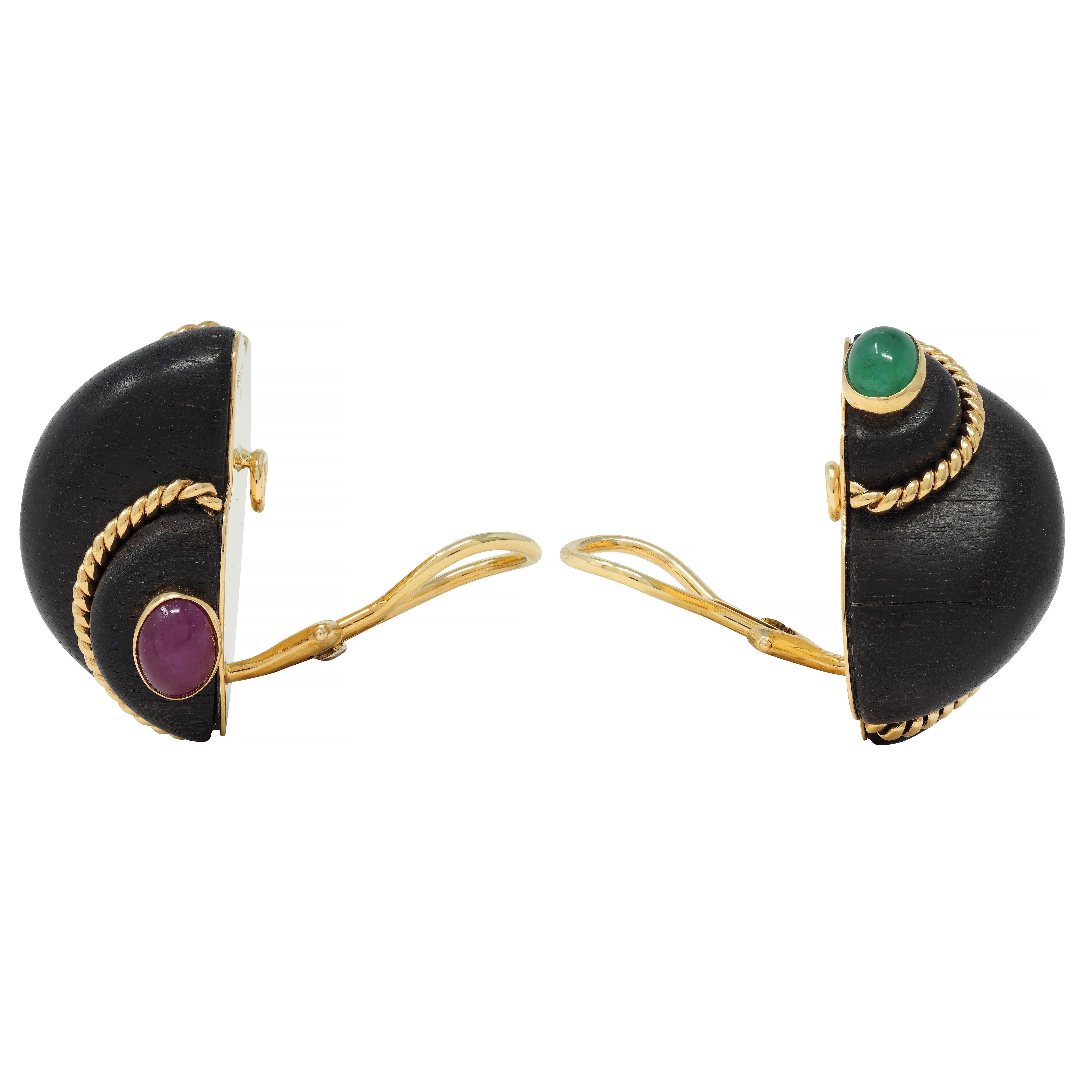 Verdura 1990s Ruby Emerald Wood 18 Karat Yellow Gold Shell Ear-Clip Earrings For Sale 1