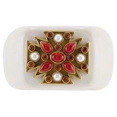Verdura Cacholong Manchette croix de Malte