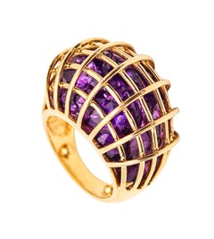 VERDURA Bague cocktail en or jaune 18 carats avec 25 améthystes violettes