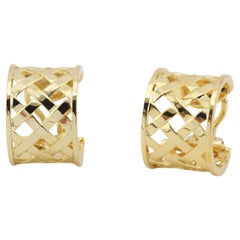 Verdura Criss Cross 18k Yellow Gold Hoop Earrings