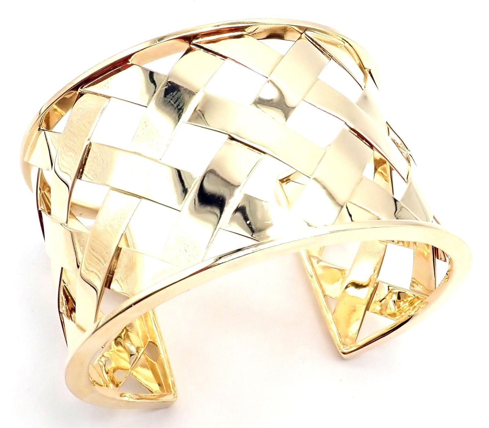 Verdura Criss Cross Wide Yellow Gold Cuff Bangle Bracelet For Sale 4