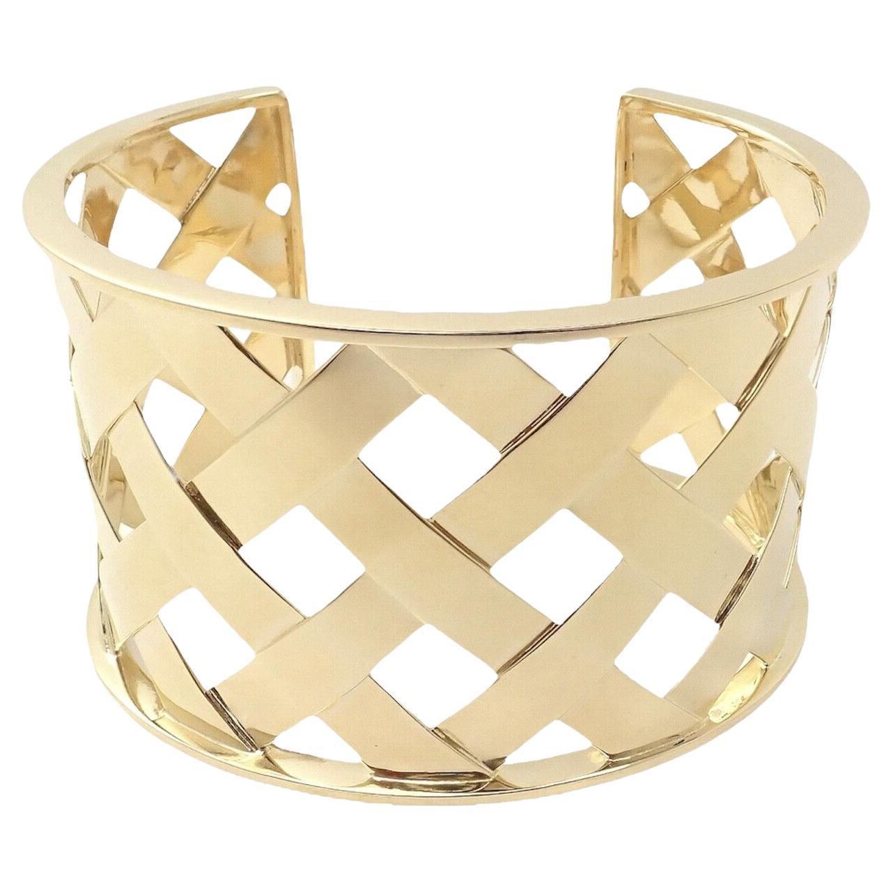 Verdura Criss Cross Wide Yellow Gold Cuff Bangle Bracelet For Sale