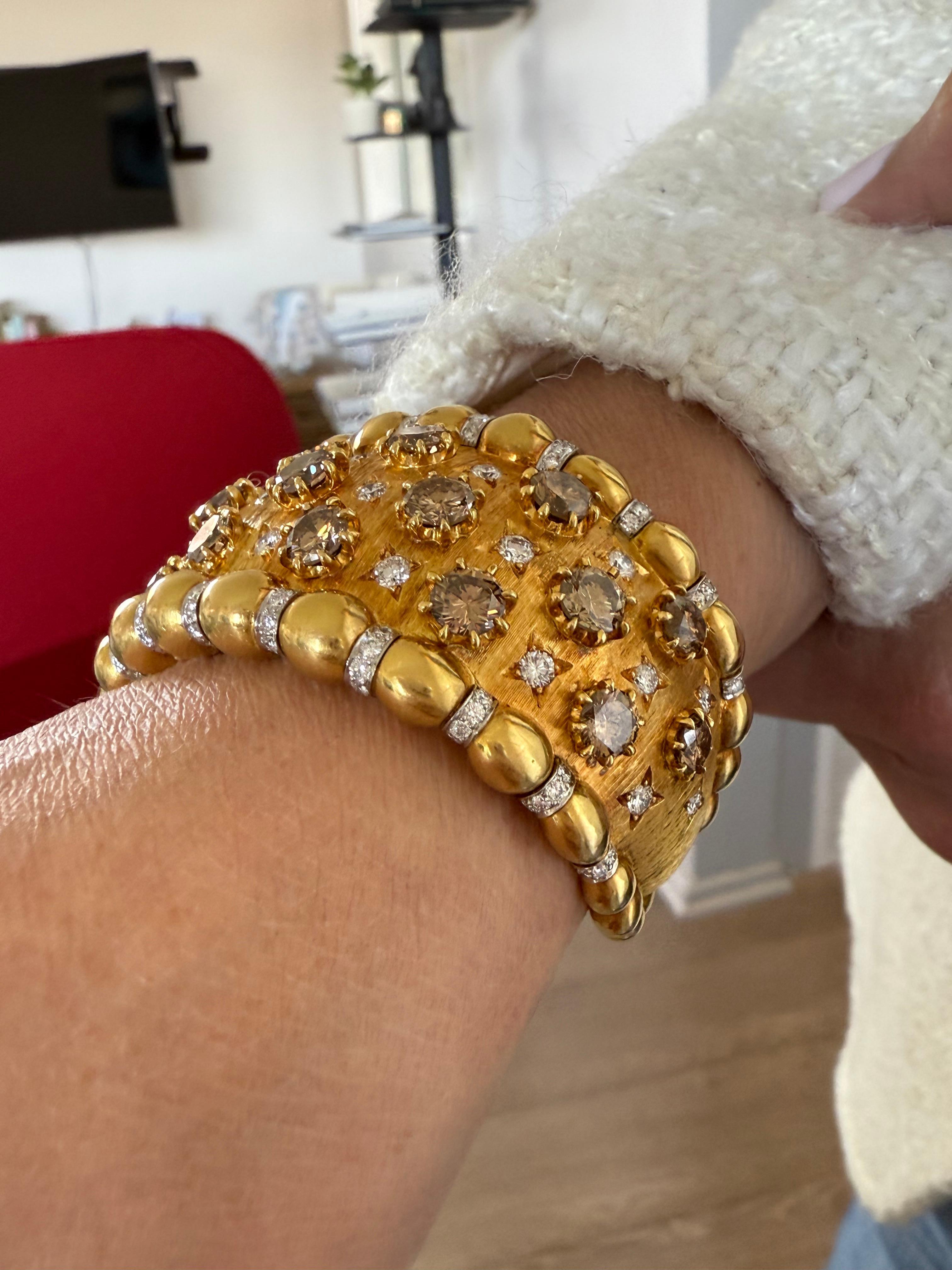 Verdura Cuff Bracelet Natural Colored Diamonds 18k Gold & Platinum For Sale 9