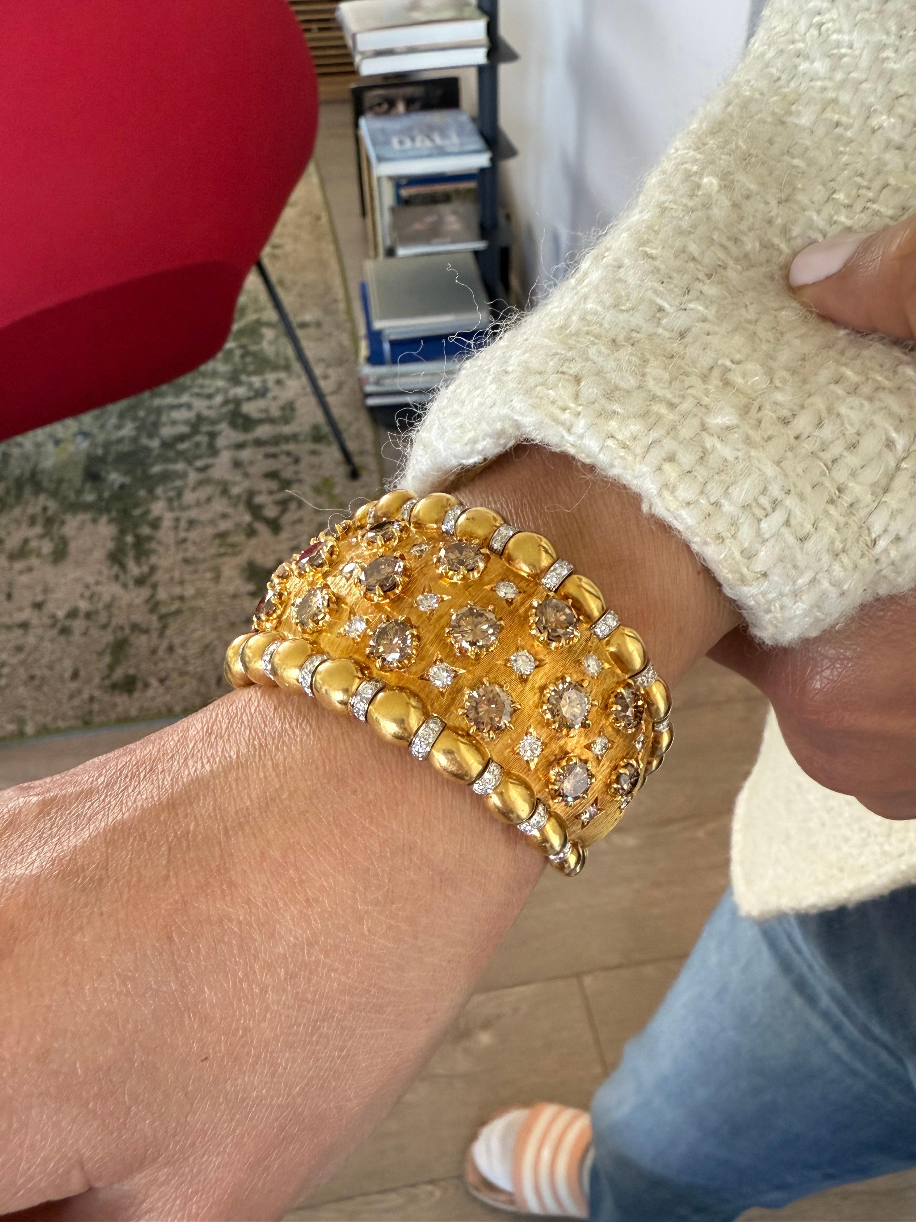 Verdura Cuff Bracelet Natural Colored Diamonds 18k Gold & Platinum For Sale 13