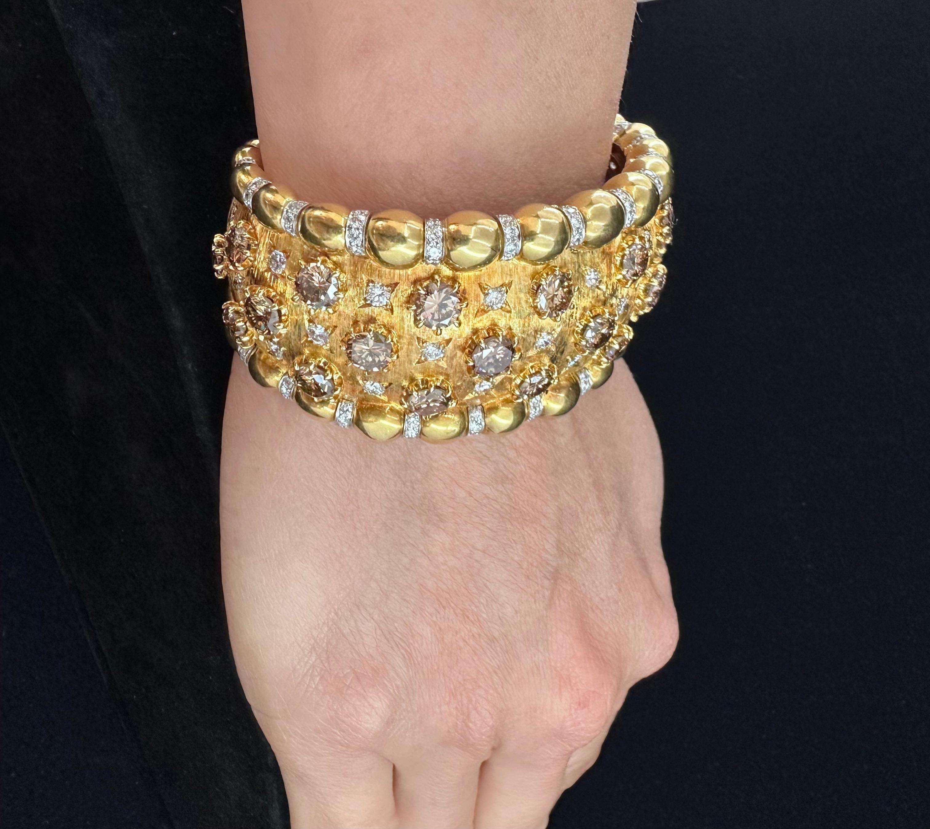 Verdura Cuff Bracelet Natural Colored Diamonds 18k Gold & Platinum For Sale 4