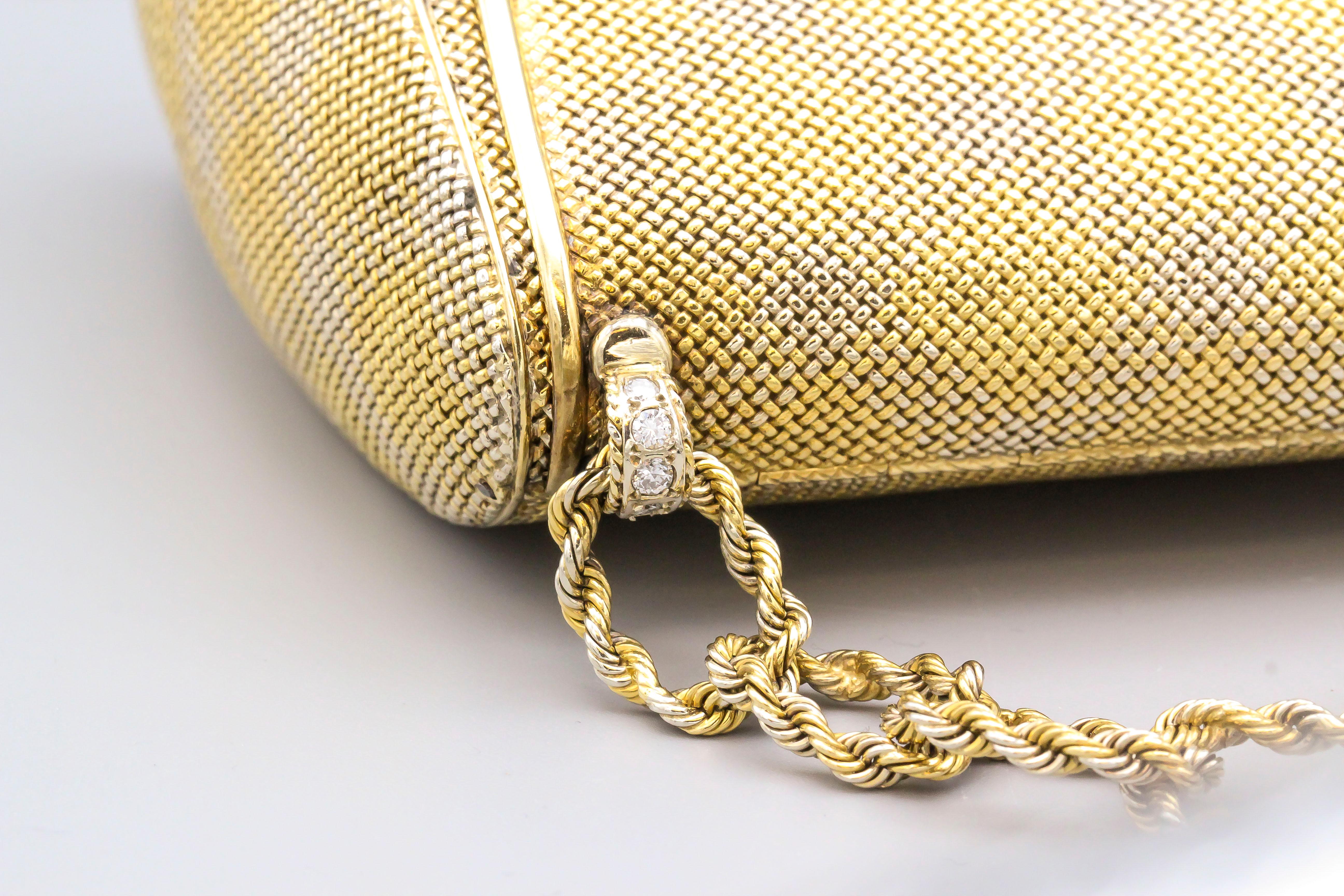 Round Cut Verdura Diamond 18 Karat Gold Mesh Purse Evening Bag