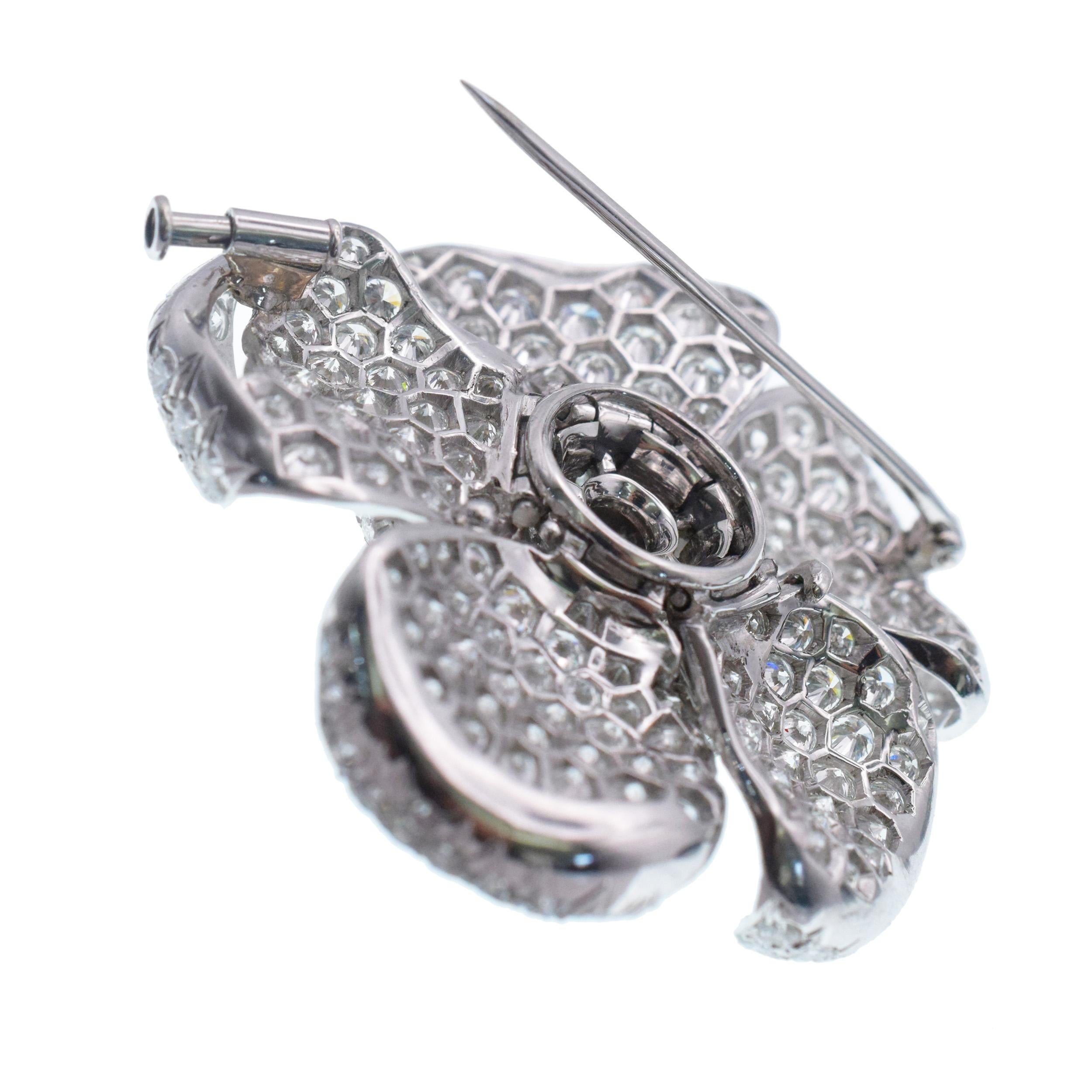 Verdura Diamond 'En Tremblant' Flower Brooch For Sale 1