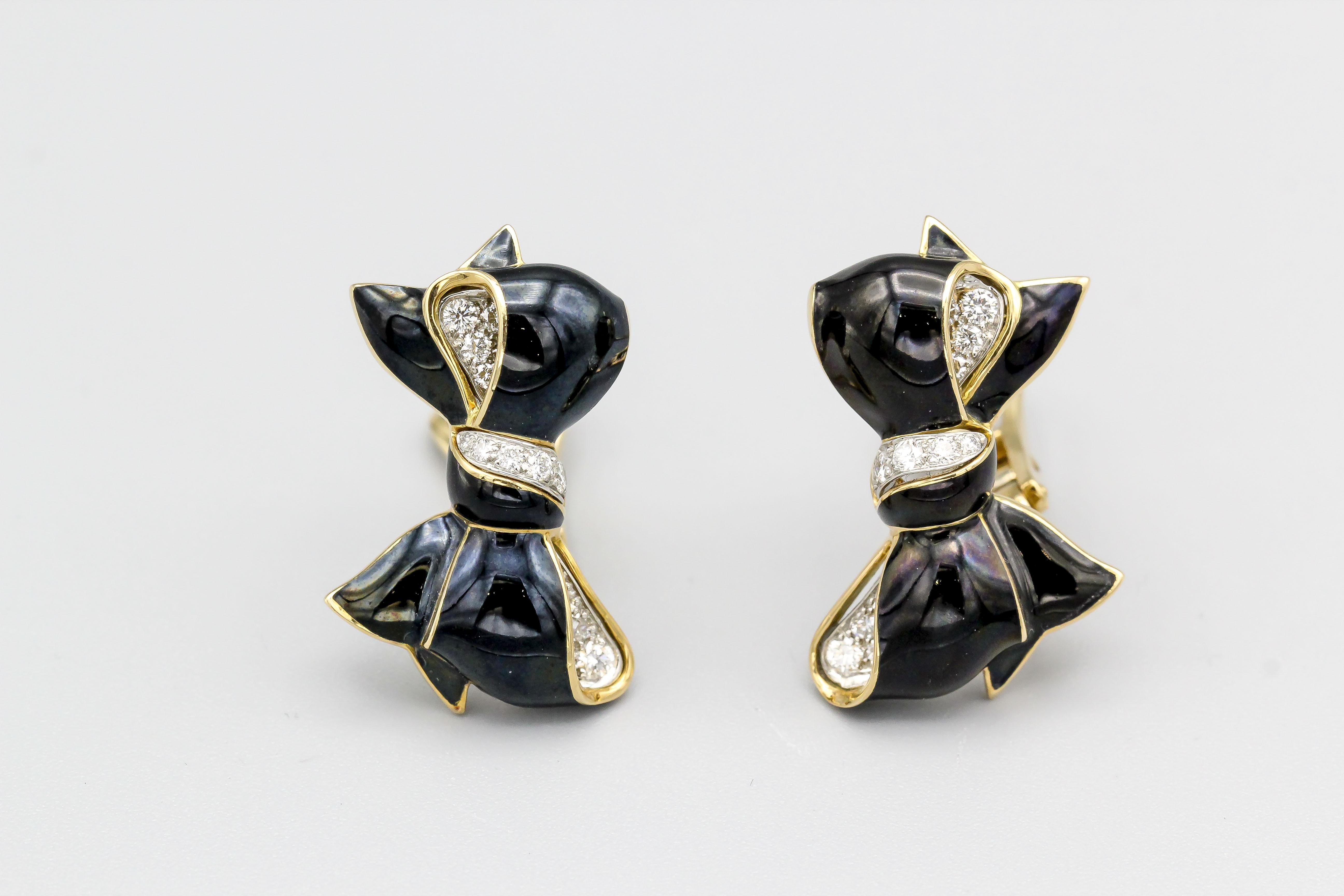 Introducing the Verdura Diamond Enamel and 18 Karat Yellow Gold Platinum Bow Earrings—a masterpiece of elegance and sophistication that encapsulates the timeless charm and artistic brilliance of the renowned jeweler, Verdura.

These exquisite