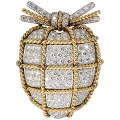 Verdura Diamond, Platinum and 18k Gold Wrapped Heart Brooch