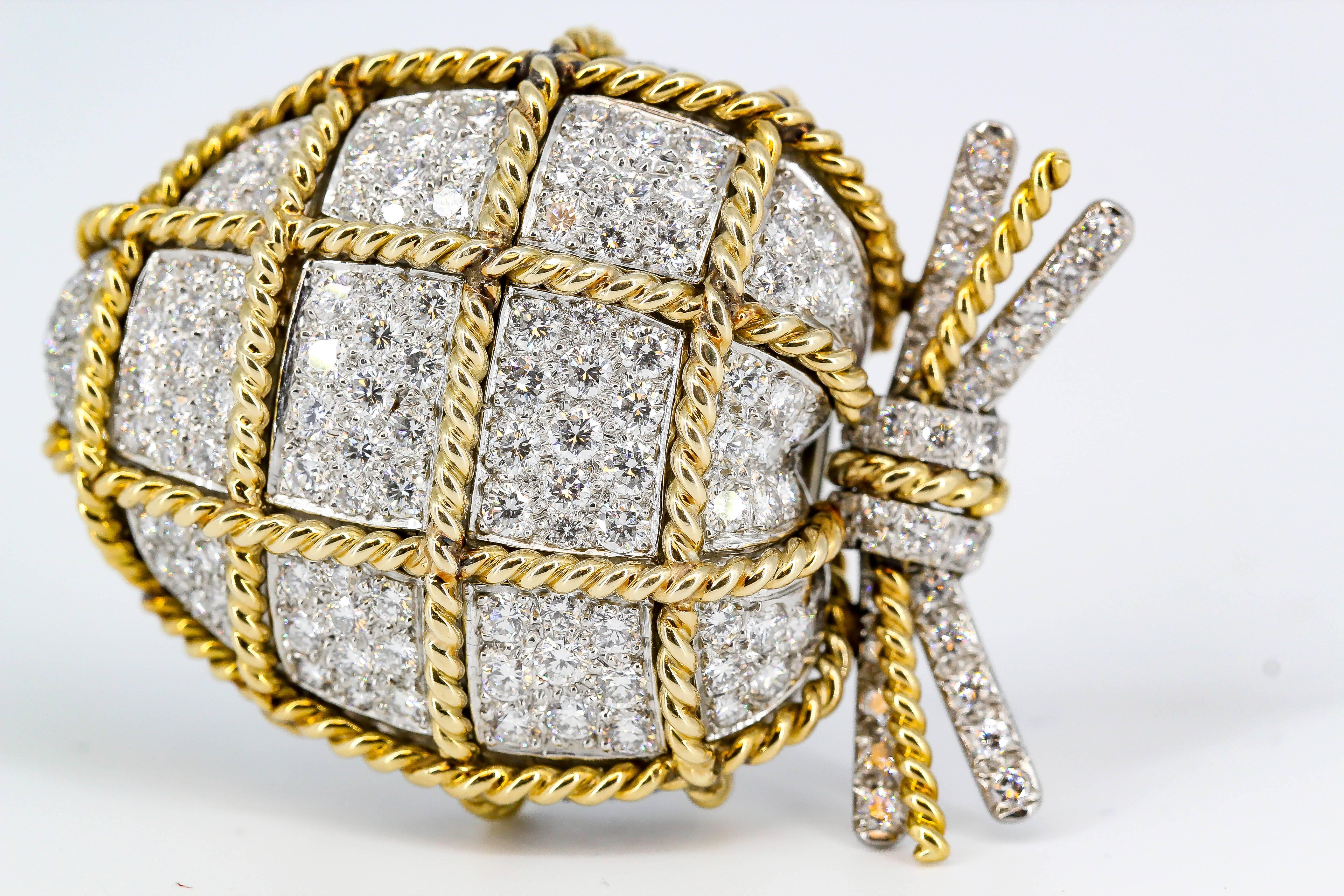 Verdura Diamond, Platinum and Gold Wrapped Heart Brooch 1