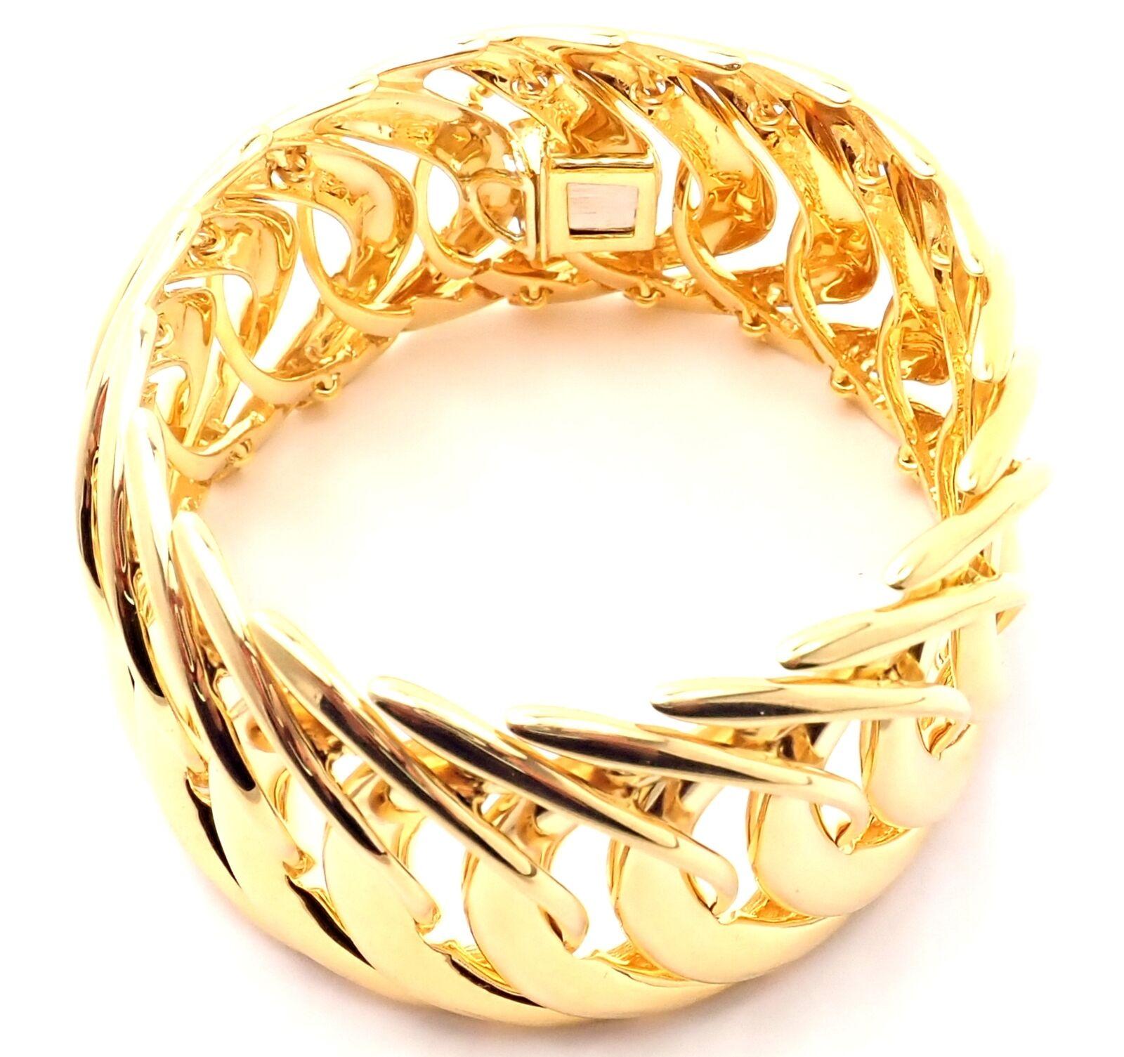 Women's or Men's Verdura Double Crescent Yellow Gold Wide Link Bracelet