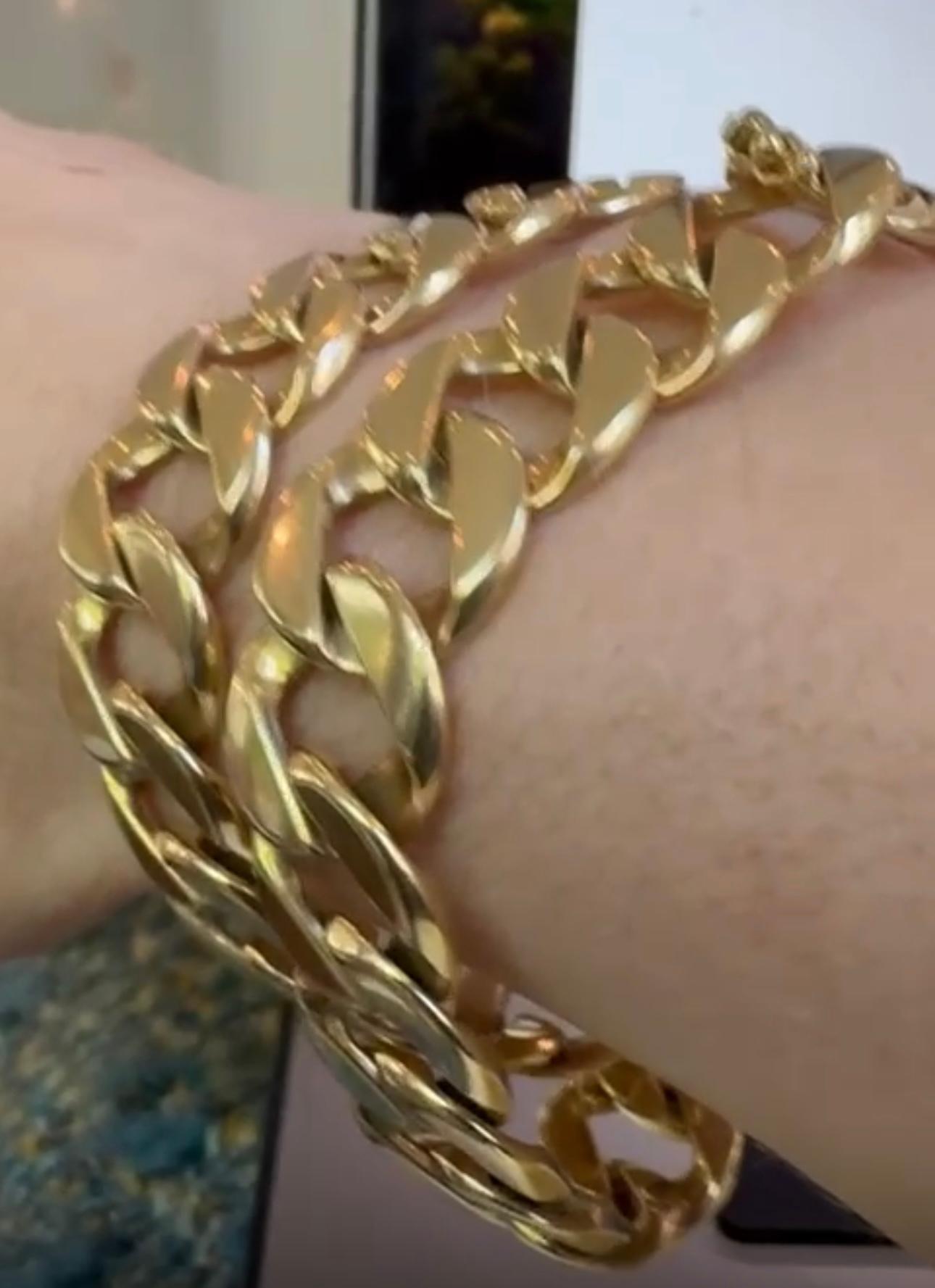 Bracciale con maglie a doppio giro in Verdura.  Condizioni incredibili, come nuove!

Ora vengono vendute a 28.000 dollari nuove...





