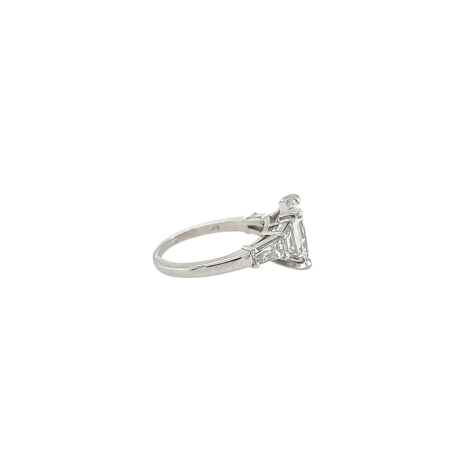 VERDURA Emerald Cut 2.43 Carats Diamond Ring In Good Condition In New York, NY