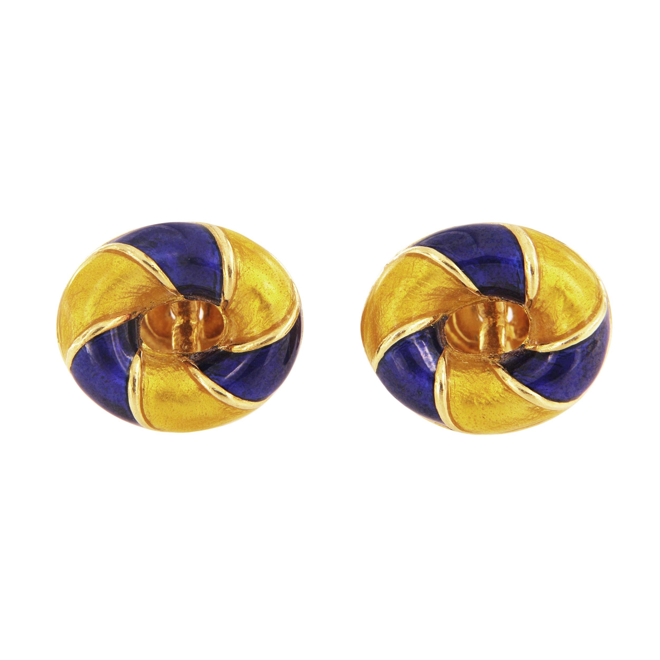 Verdura Exclusive Worldwide Gold & Enamel Oval Cufflinks In Good Condition For Sale In New York, NY