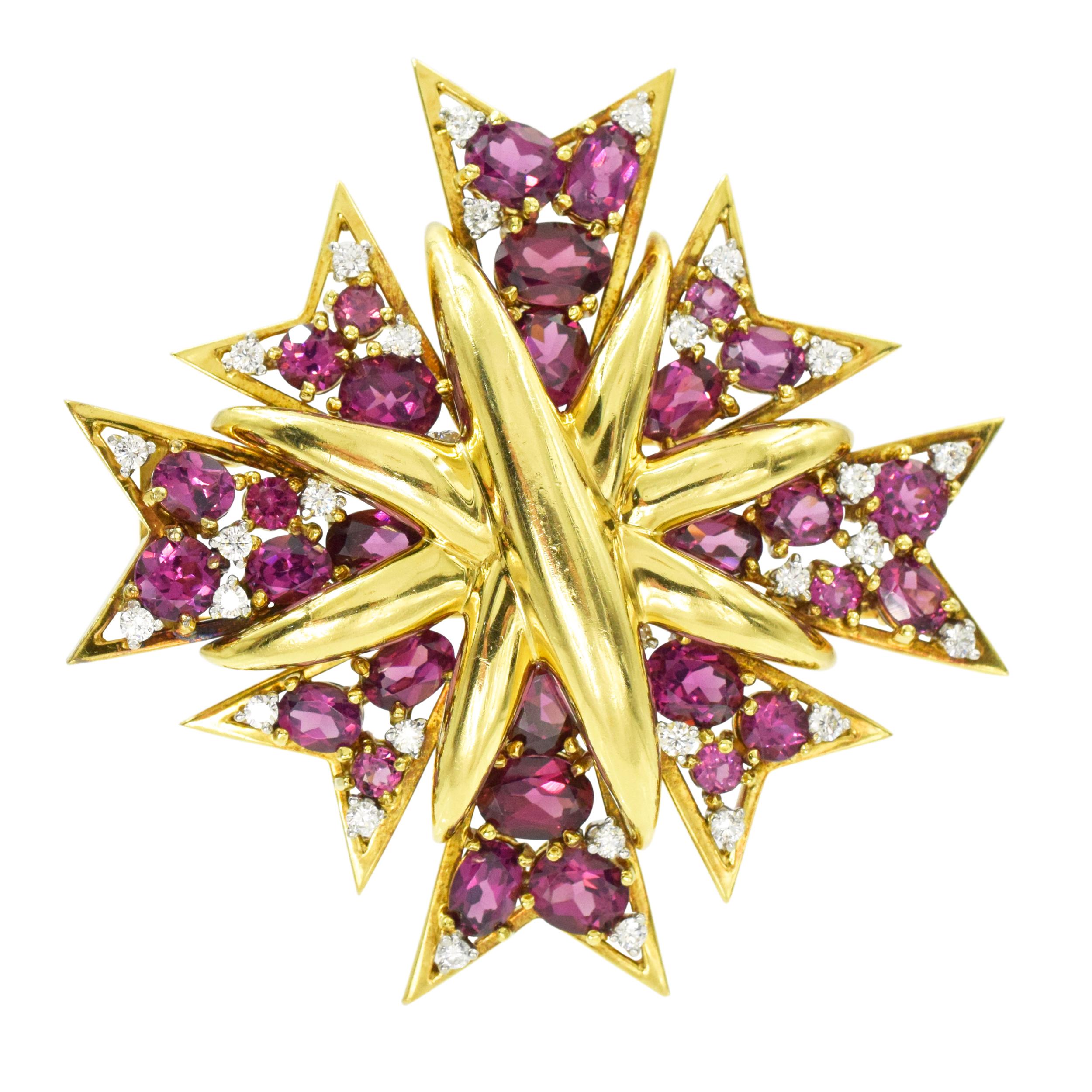 Broche « Croix de Malte » de Verdura en grenat et diamants en vente 3