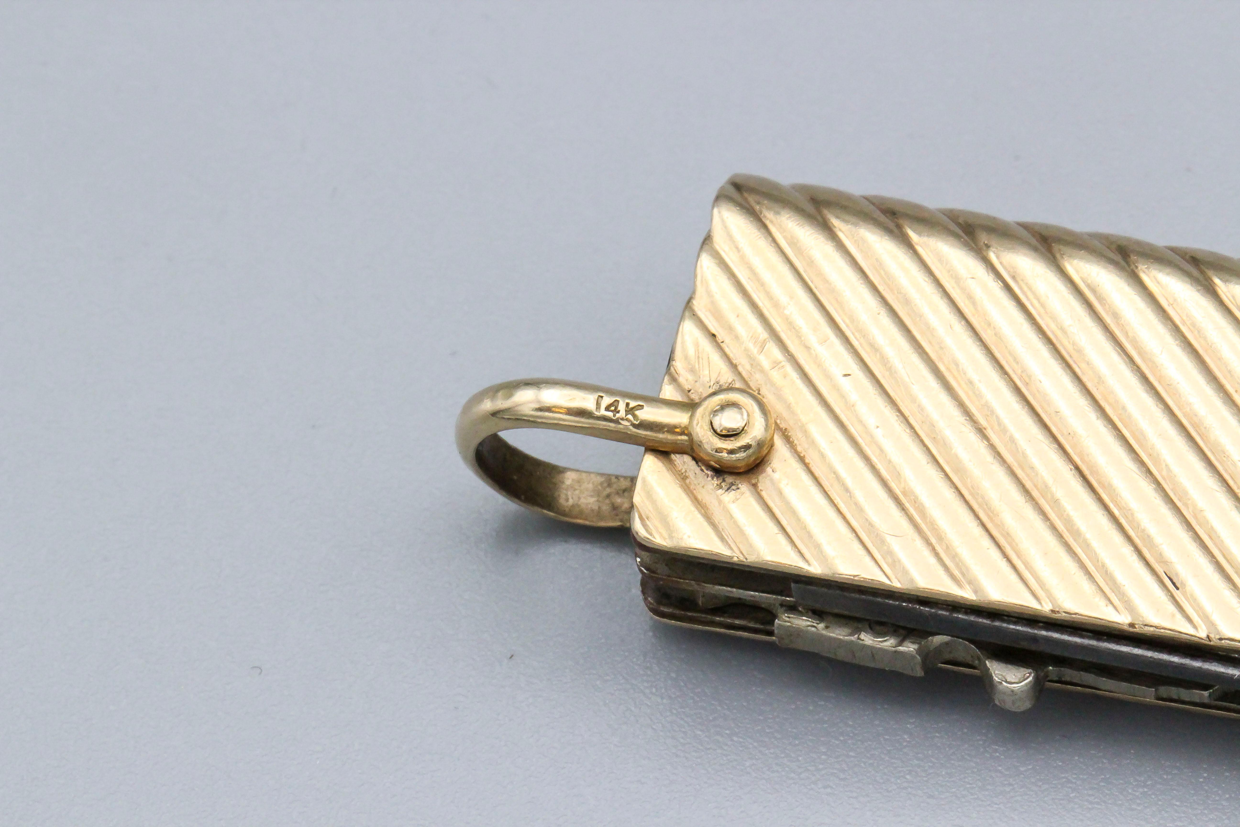 Utility-Messer und Schlüssel aus Gold von Verdura mit Uhr und verstecktem Bleistift im Zustand „Gut“ im Angebot in New York, NY