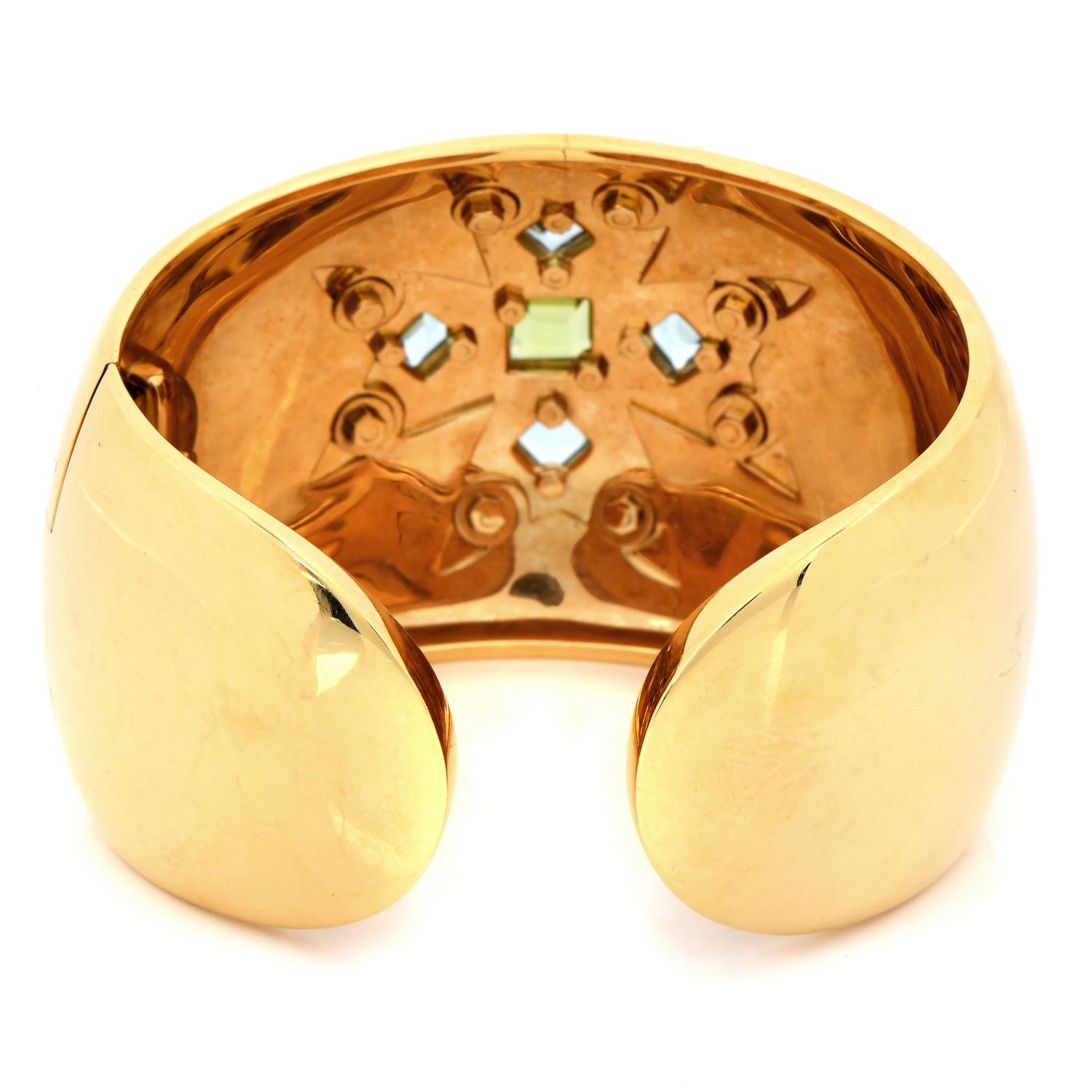 Verdura Malteserkreuz Diamant Edelsteine 18k Gelbgold Emaille-Armreif Damen im Angebot