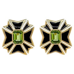 Verdura Croce di Malta Orecchini con smalto e peridoto in oro
