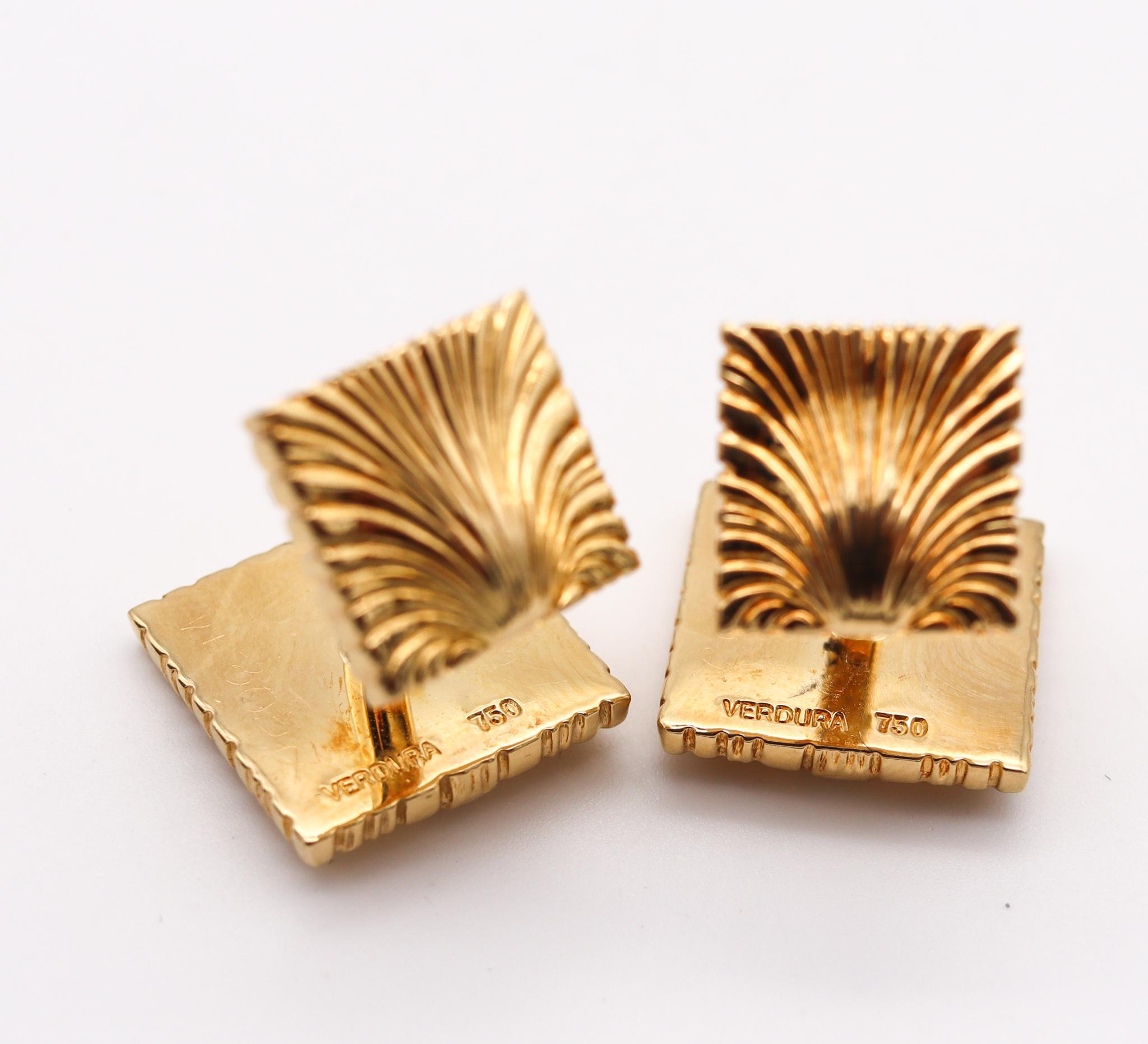 Women's or Men's Verdura Milan 1941 Iconic Baroque Shell Cufflinks In Solid 18Kt Yellow Gold