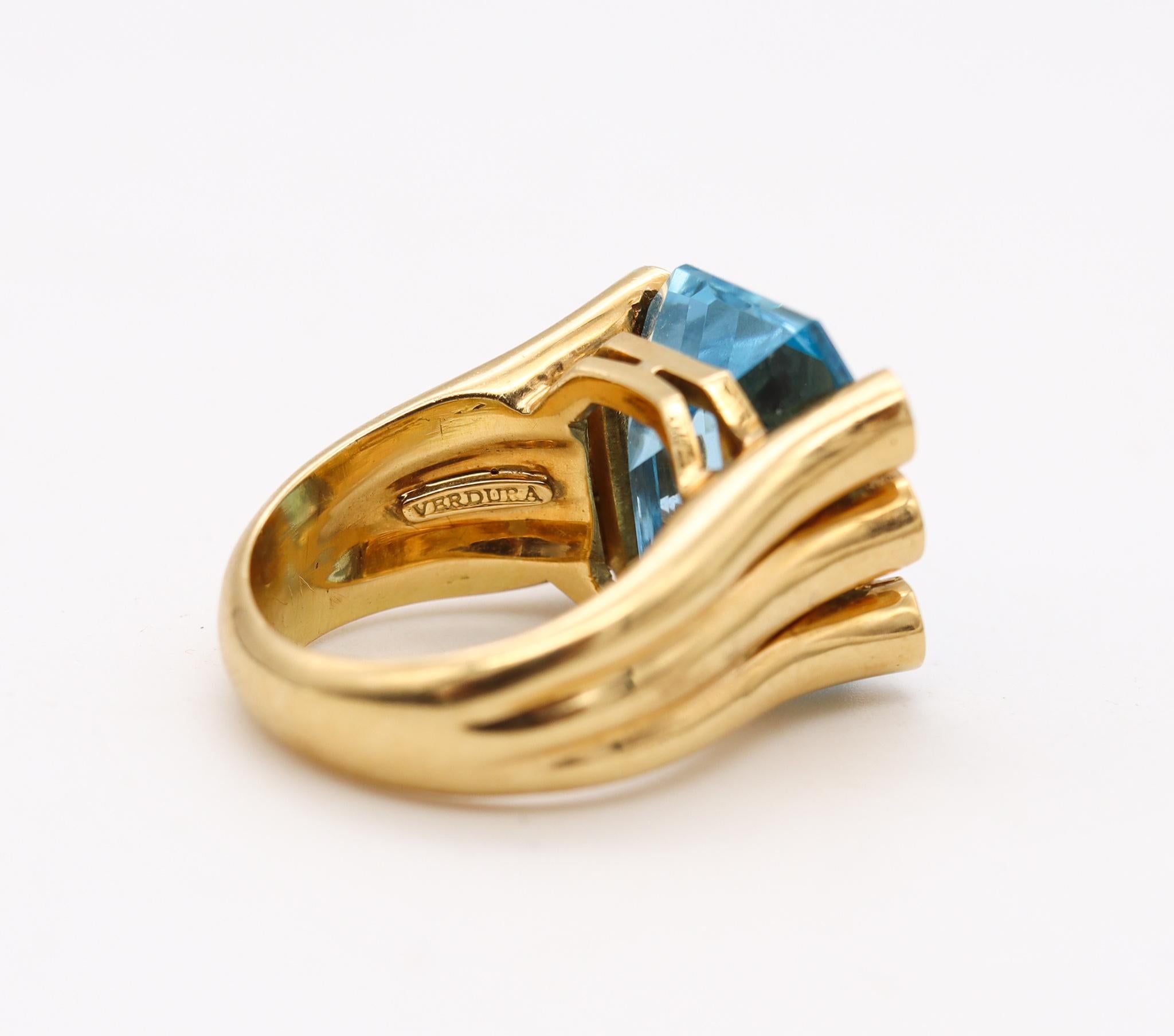 Modern Verdura Milan Cocktail Ring in 18kt Gold with 12.31 Cts in Aquamarine & Diamonds