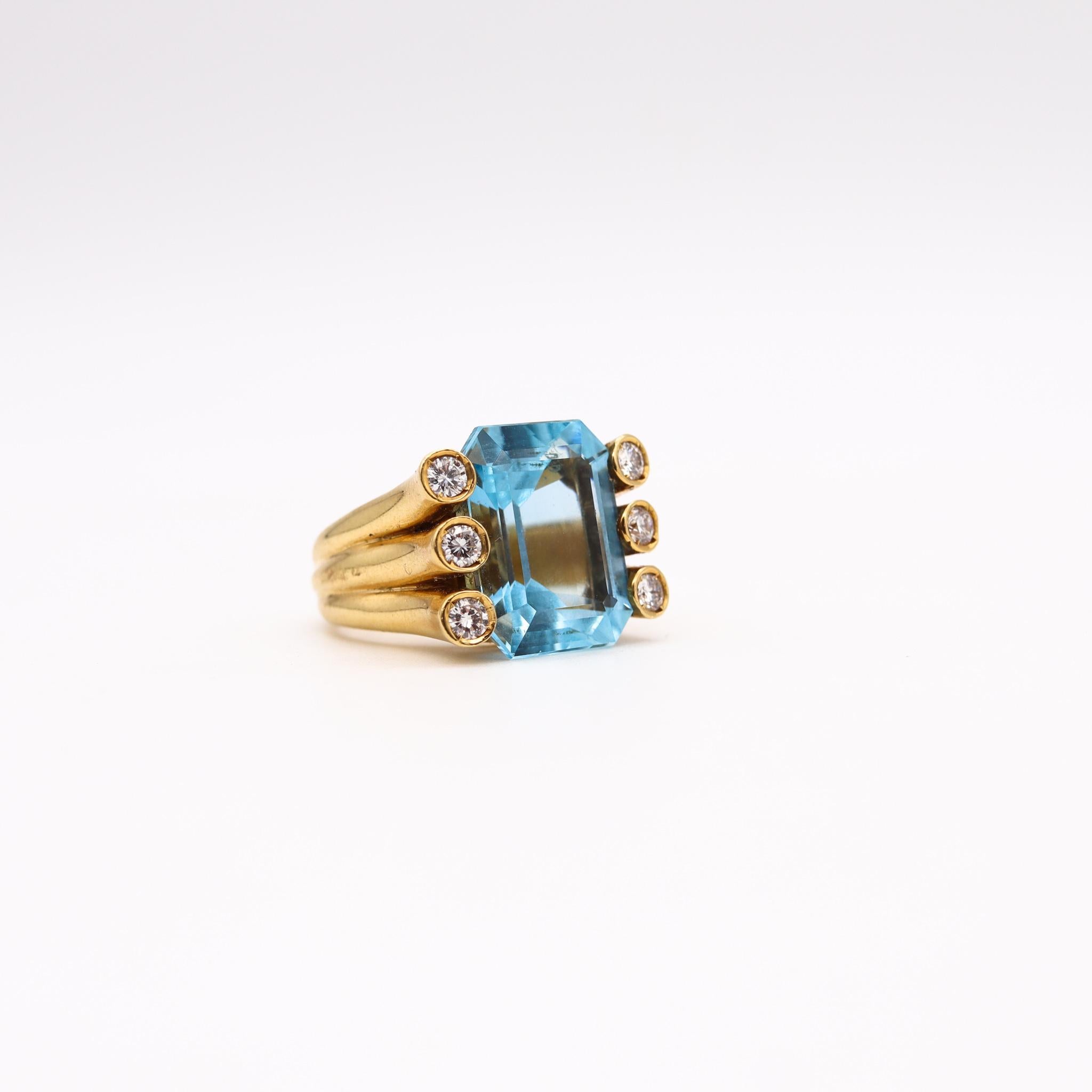Women's Verdura Milan Cocktail Ring in 18kt Gold with 12.31 Cts in Aquamarine & Diamonds