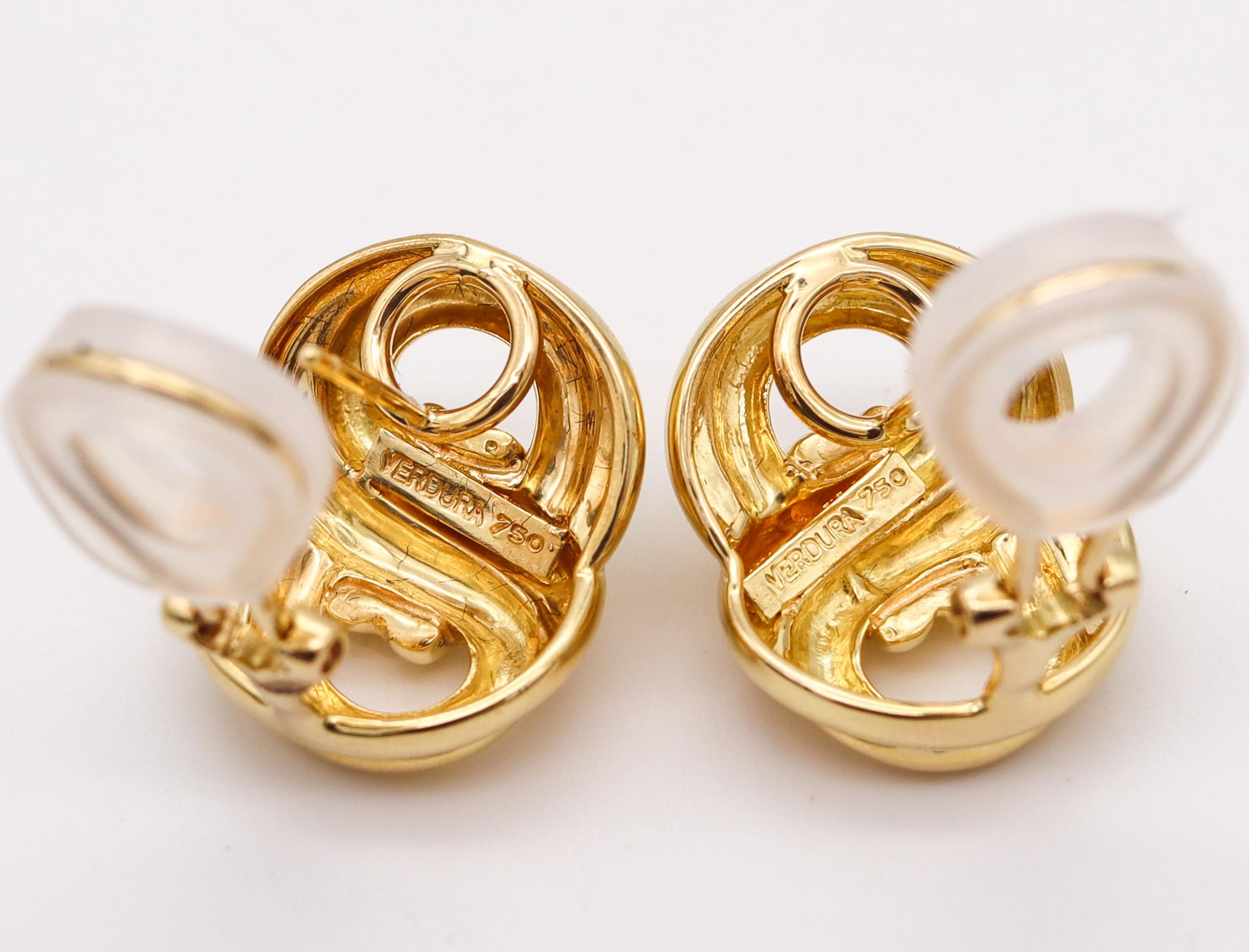 Verdura Milan Infinity Knots Clips on Earrings in Solid 18Kt Yellow Gold In Excellent Condition In Miami, FL