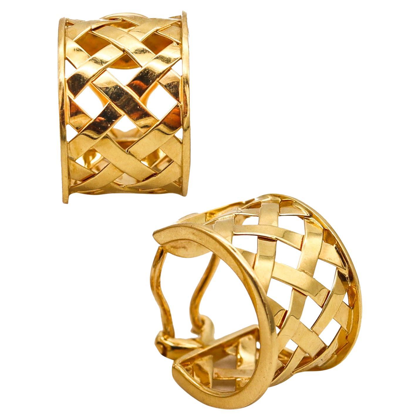 Verdura Milan Lattice Criss Cross Hoops Earrings in 18kt Yellow Gold