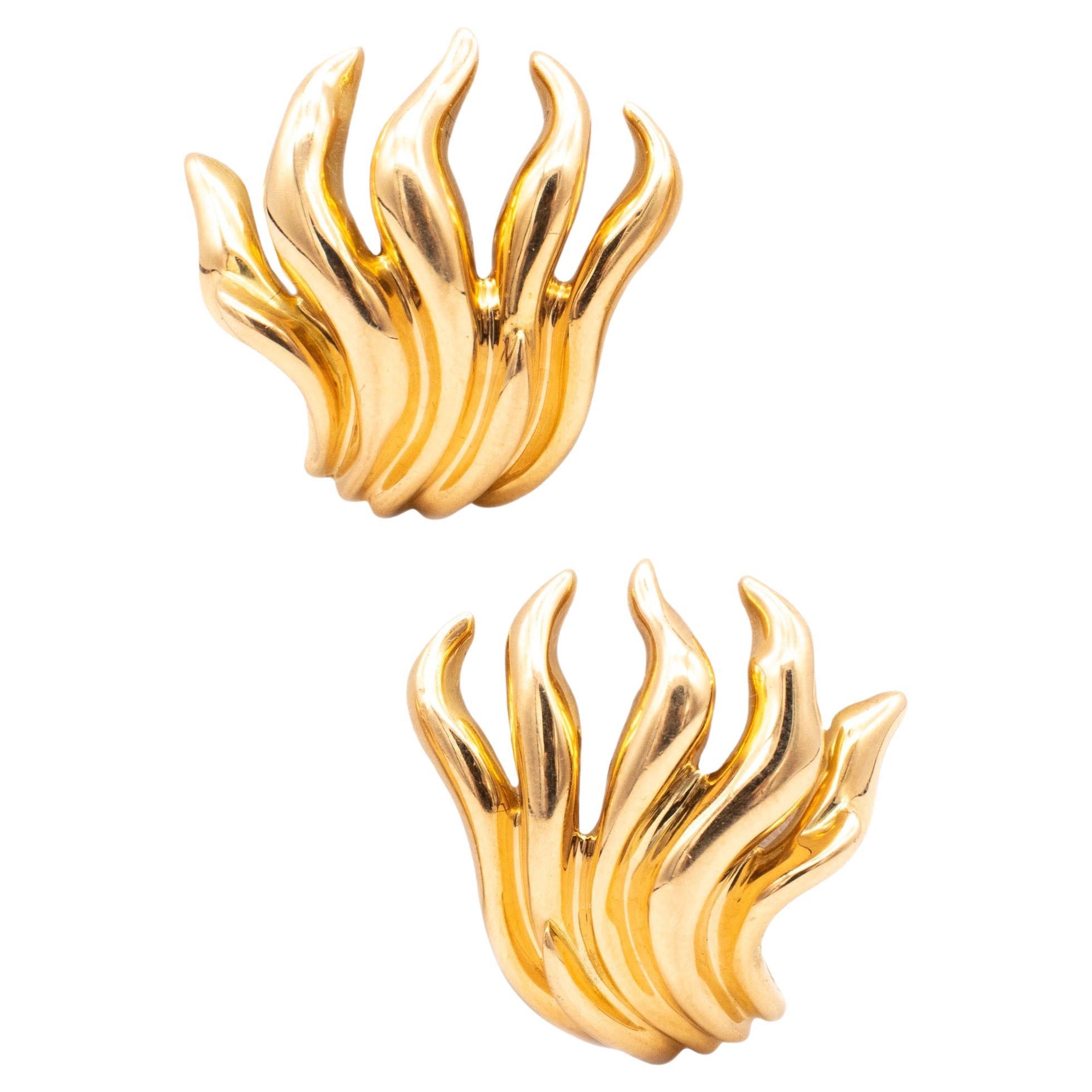 Verdura Milan Tendril Flames Sculptural Earrings in Solid 18Kt Yellow Gold For Sale