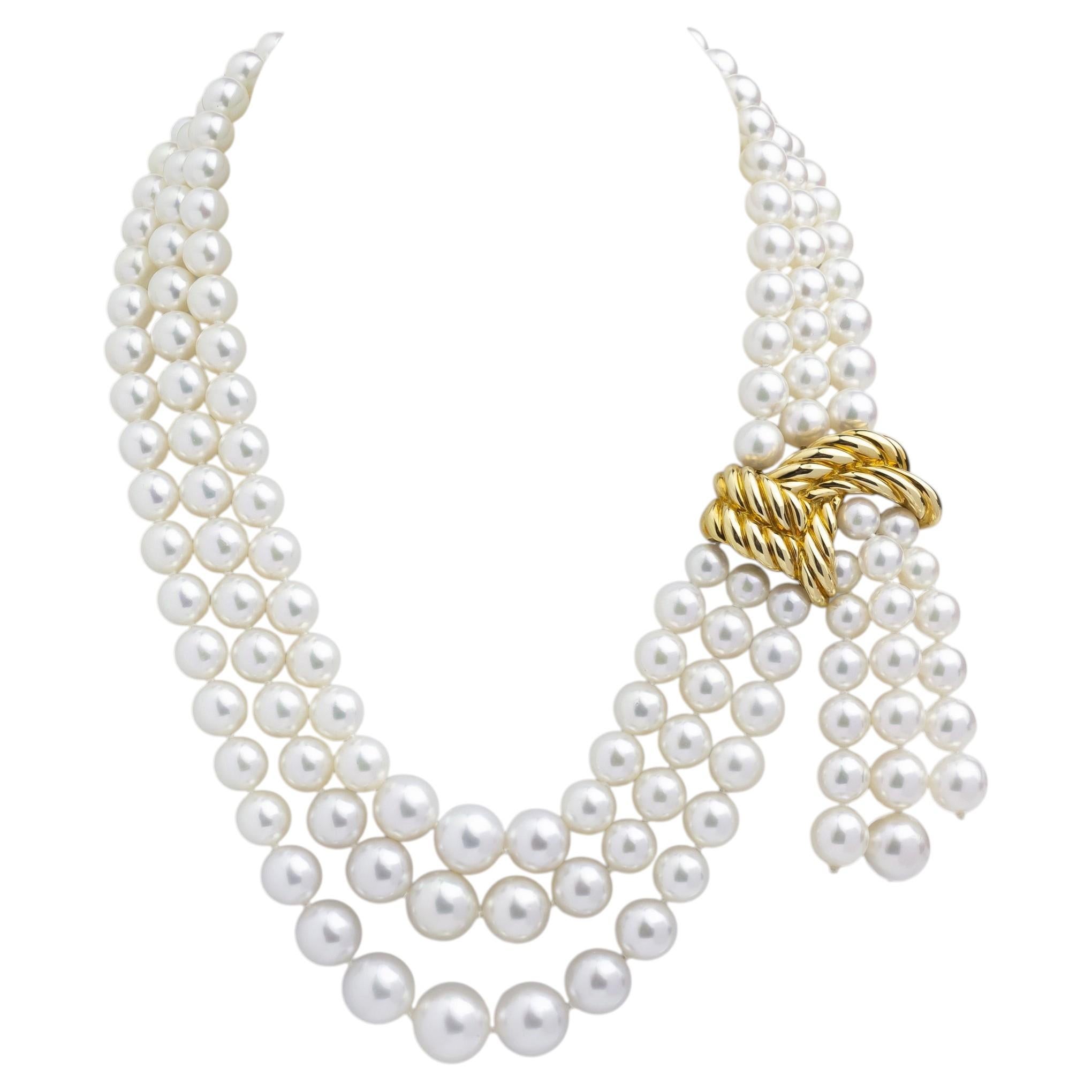 Verdura Pearl 'Scarf' Necklace with 18 Karat Gold Clasp