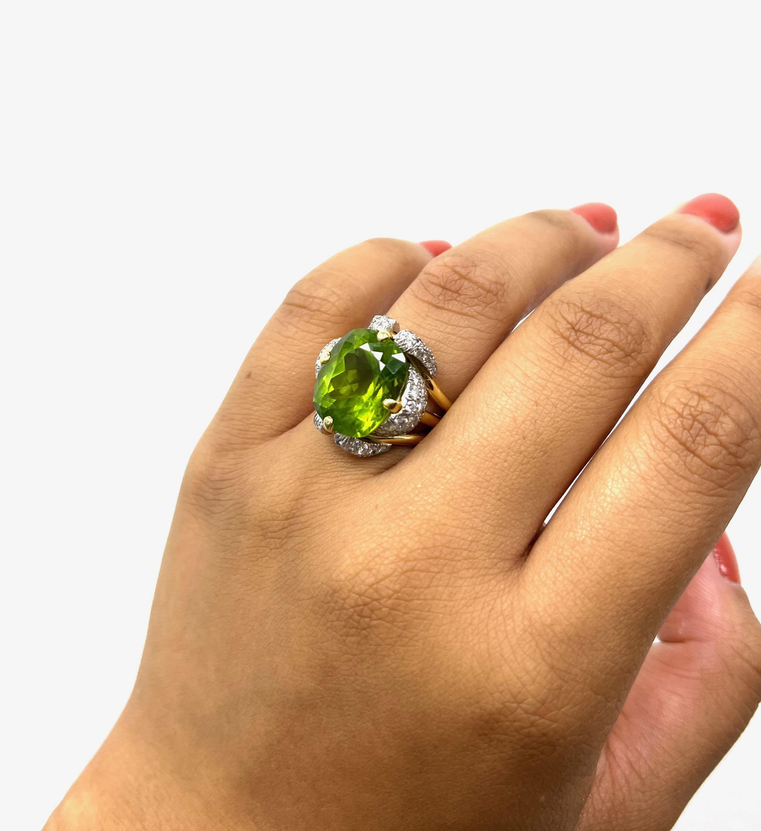 Verdura Peridot Diamond Expandable Ring For Sale 3