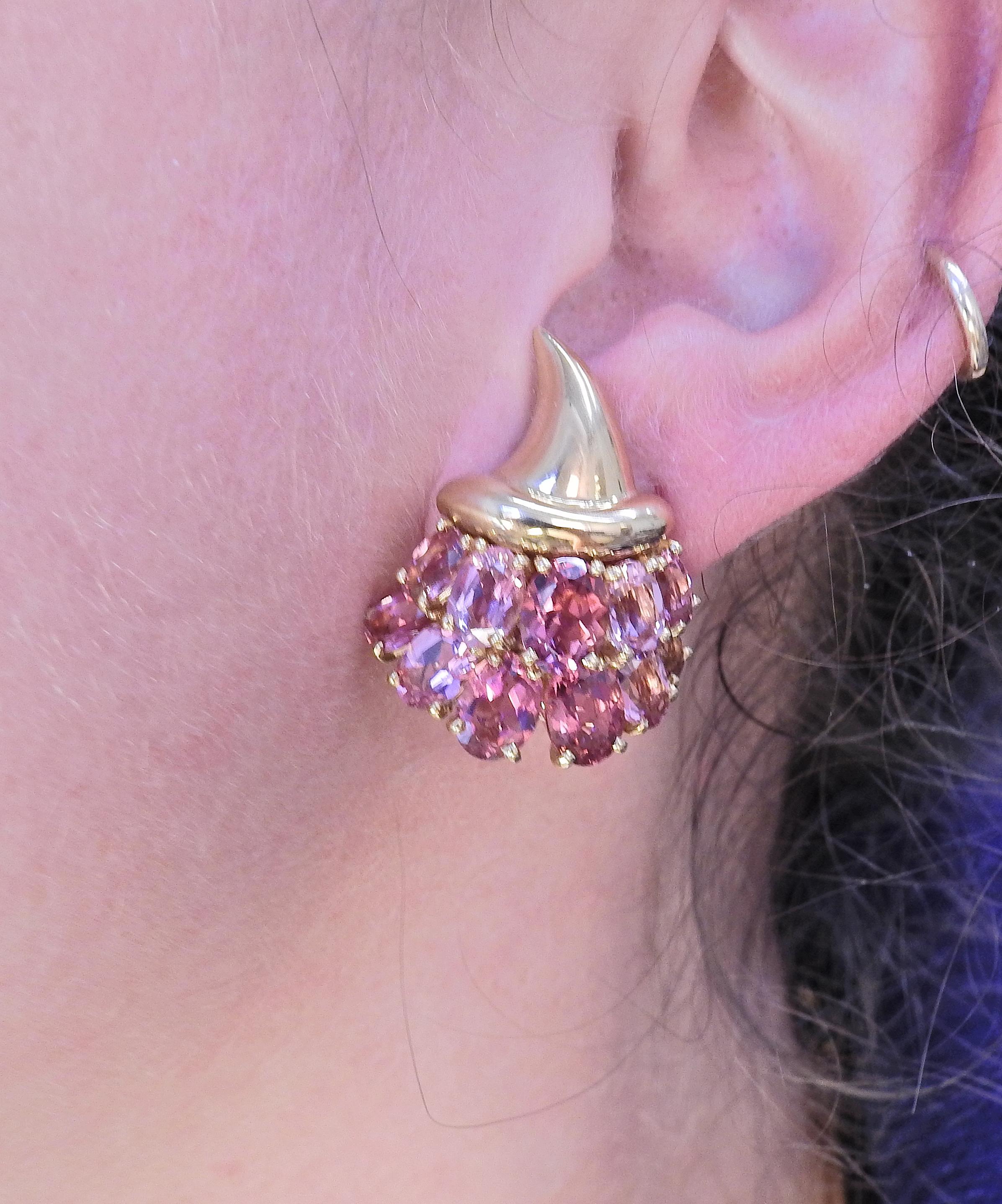 Cornucopia-Ohrringe von Verdura mit rosa Turmalin in Gold Damen im Angebot