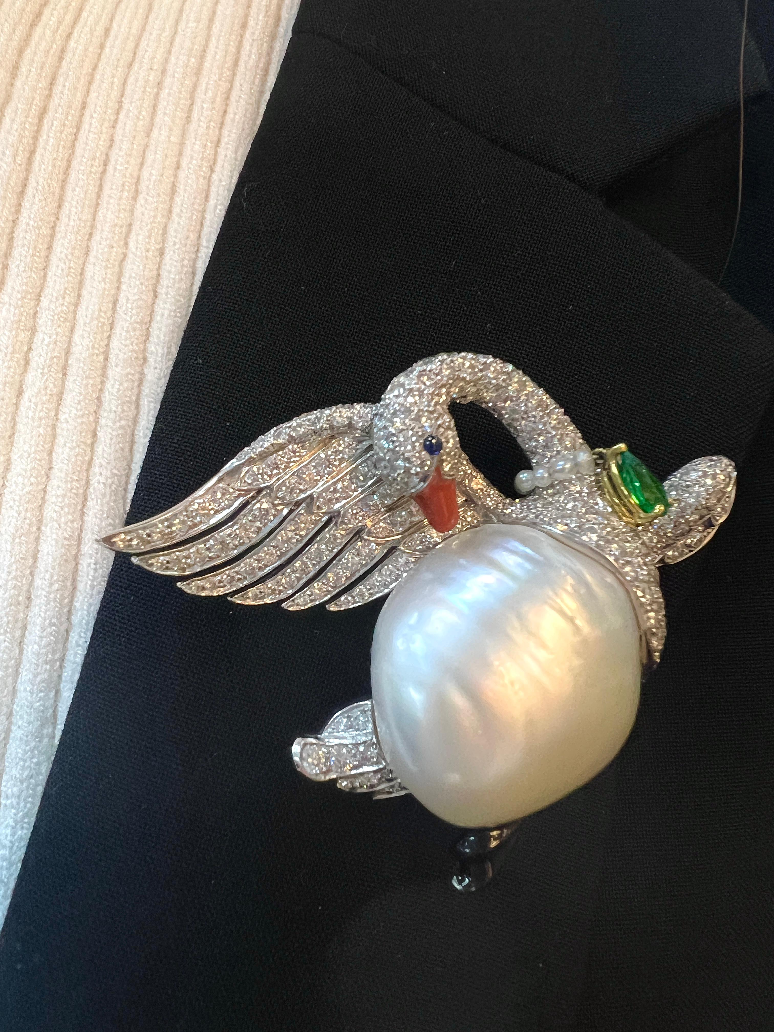 Verdura Platinum, Gold, Baroque Cultured Pearl, Diamond, Emerald and Enamel Swan In Excellent Condition For Sale In New York, NY