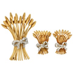 Verdura Retro Diamond 14 Karat Gold Platinum Wheat Earrings and Brooch Set