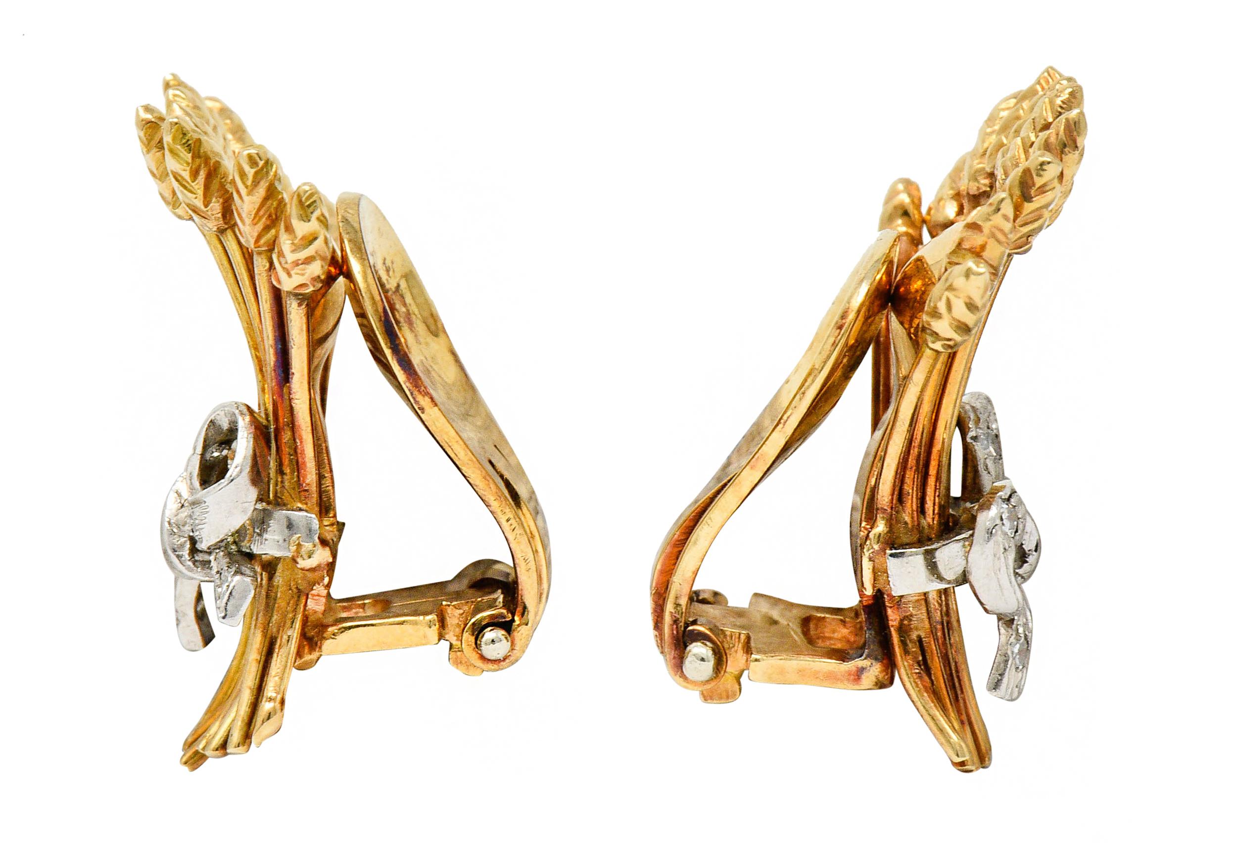Women's or Men's Verdura Retro Diamond 14 Karat Gold Platinum Wheat Earrings and Brooch Set