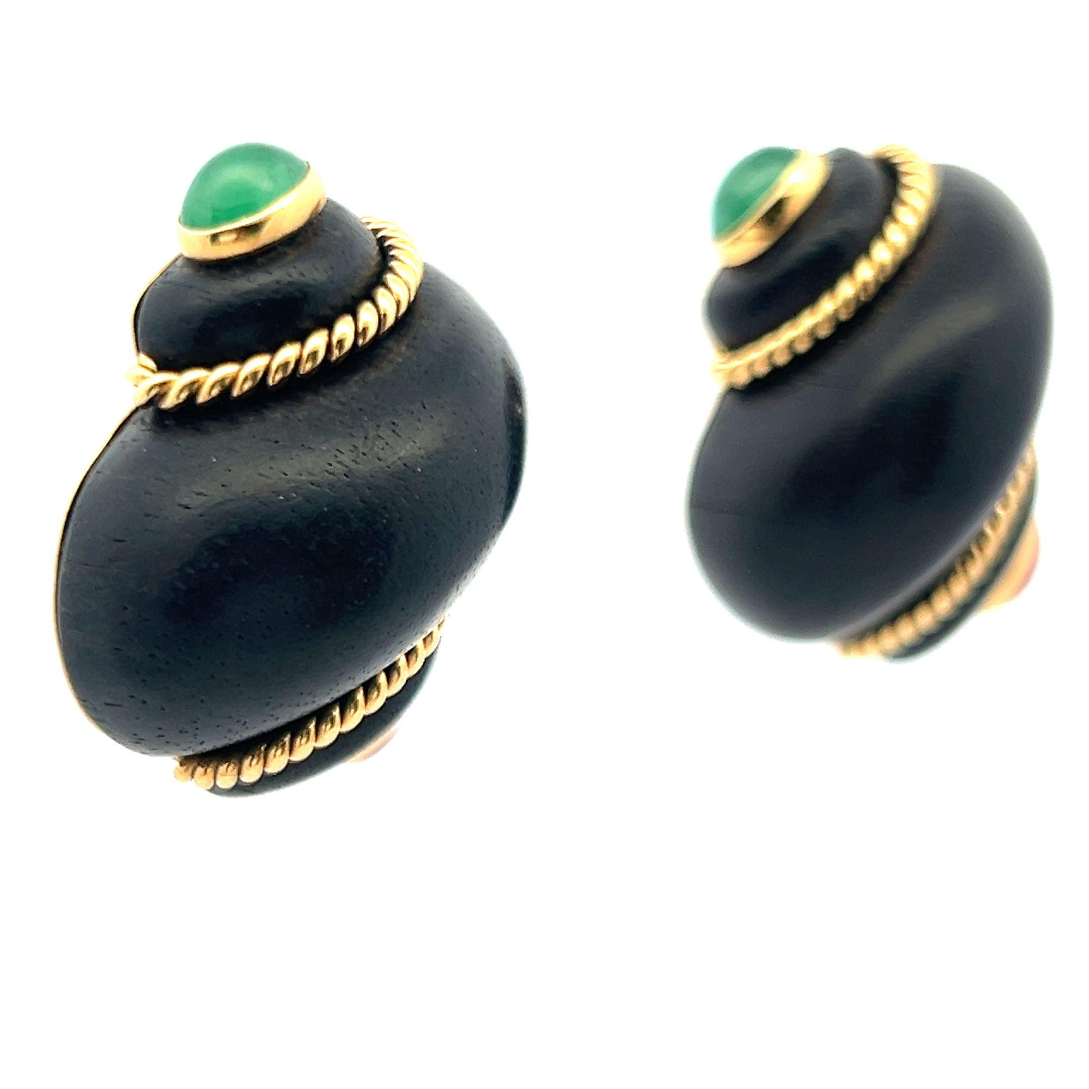 Mixed Cut Verdura Shell 1.50 Carat Emerald 1.50 Carat Ruby 18K YG Clip On Earrings For Sale