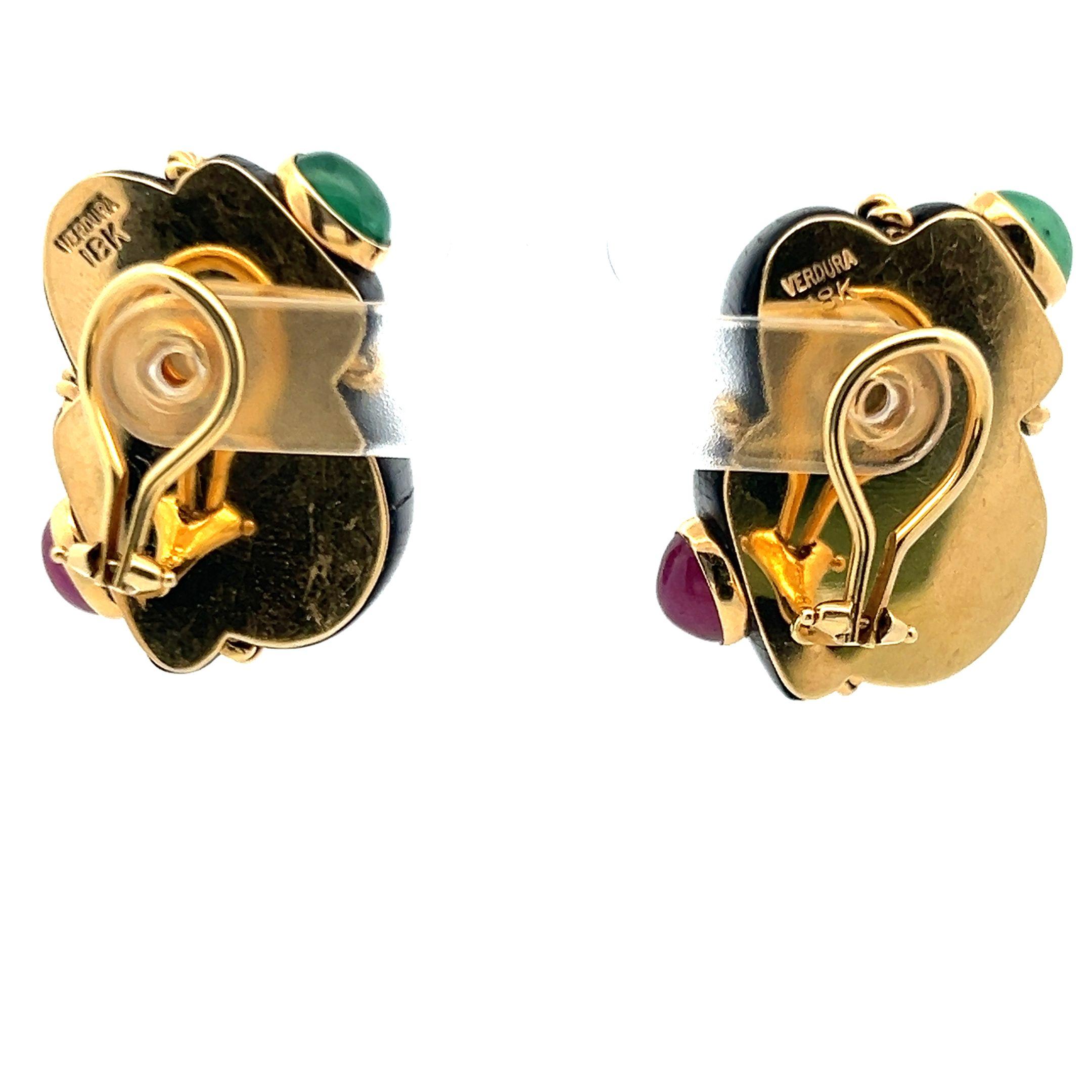 Verdura Shell 1.50 Carat Emerald 1.50 Carat Ruby 18K YG Clip On Earrings For Sale 1